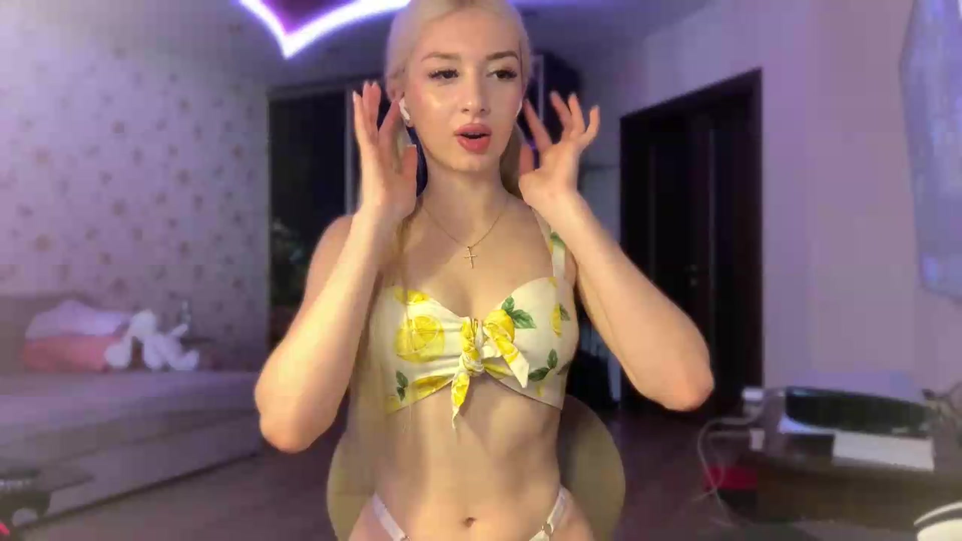 Gallery image thumbnail from SyndyRein's myfreecams stream on, 08/04/2026, 07:27 image 17 of 20