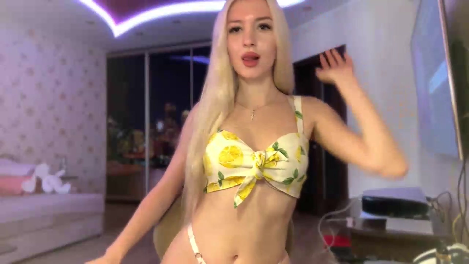 Gallery image thumbnail from SyndyRein's myfreecams stream on, 08/04/2026, 11:00 image 11 of 20