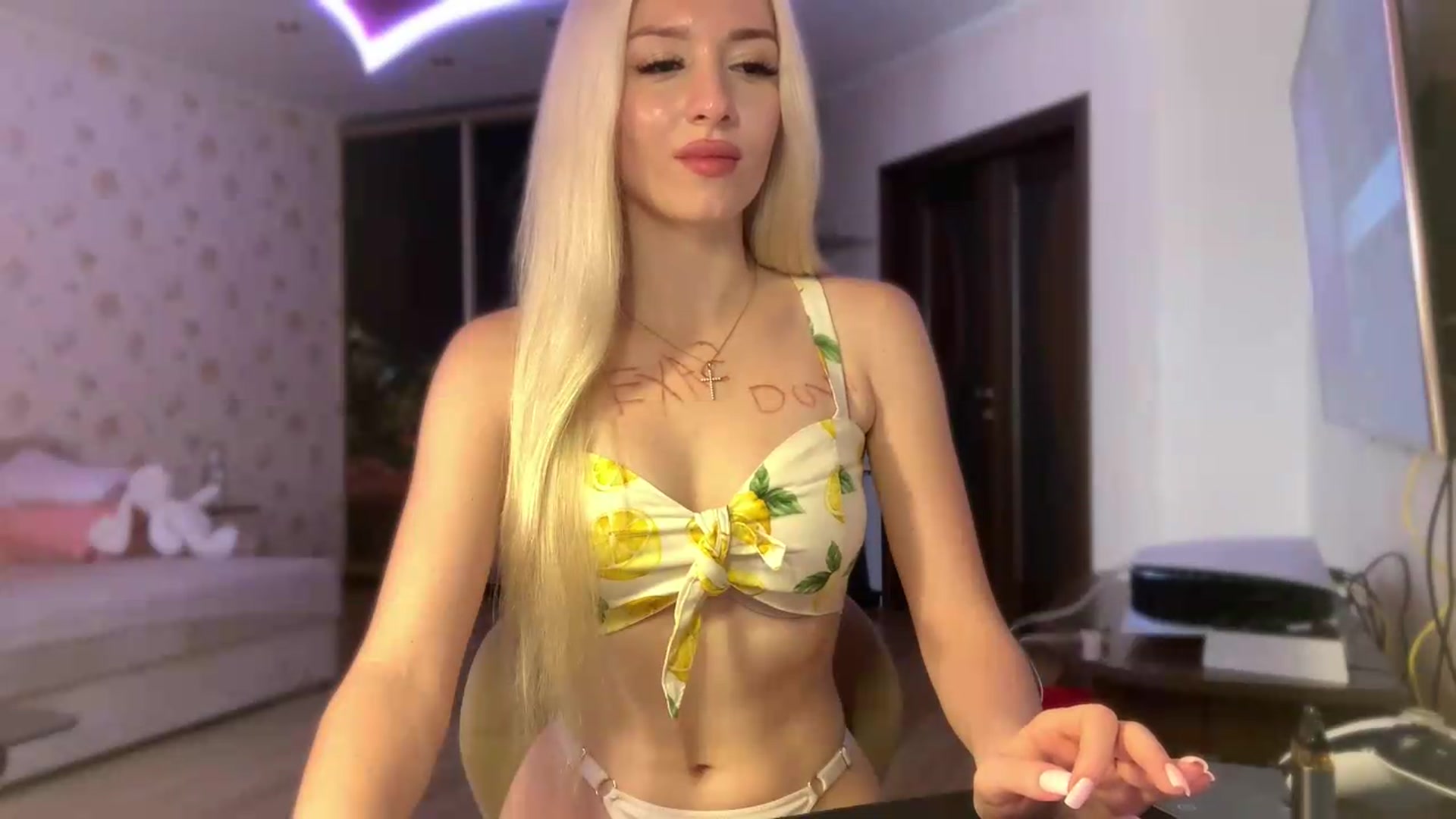 Gallery image thumbnail from SyndyRein's myfreecams stream on, 08/04/2026, 11:59 image 3 of 20