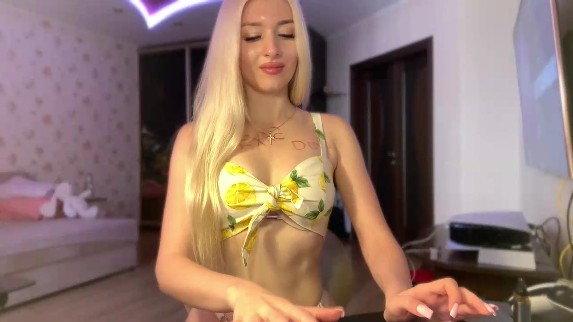 Gallery image thumbnail from SyndyRein's myfreecams stream on, 08/04/2026, 11:59 image 11 of 20