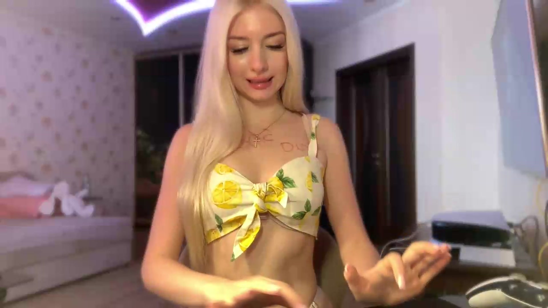 Gallery image thumbnail from SyndyRein's myfreecams stream on, 08/04/2026, 13:12 image 17 of 20