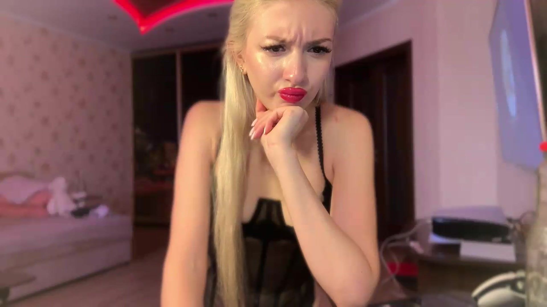 Gallery image thumbnail from SyndyRein's myfreecams stream on, 08/05/2026, 12:04 image 7 of 20