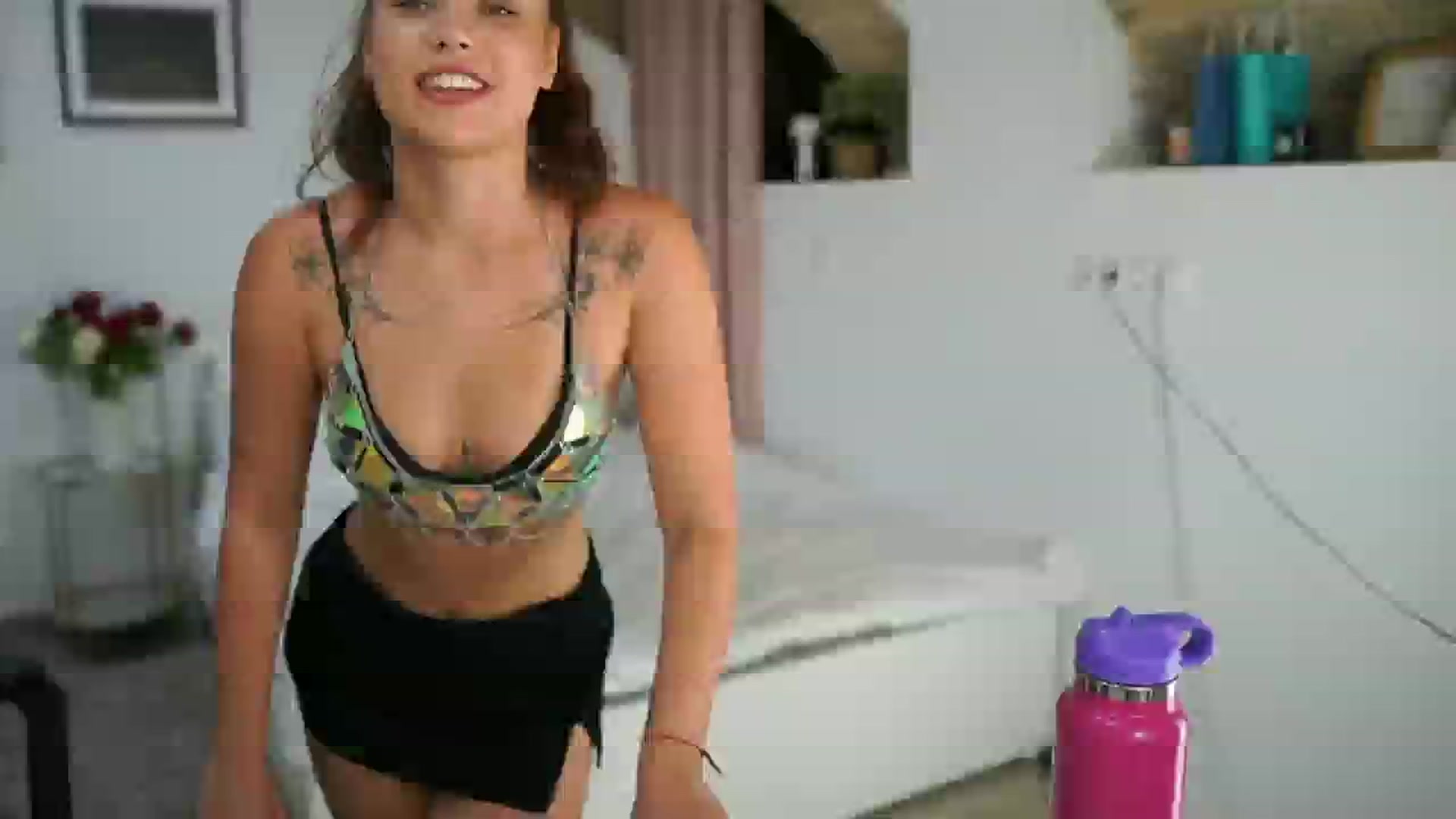 Gallery image thumbnail from Synne__glows's myfreecams stream on, 07/22/2025, 15:32 image 5 of 20