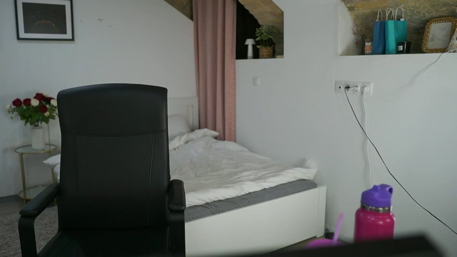Gallery image thumbnail from Synne__glows's myfreecams stream on, 07/24/2025, 13:36 image 10 of 20