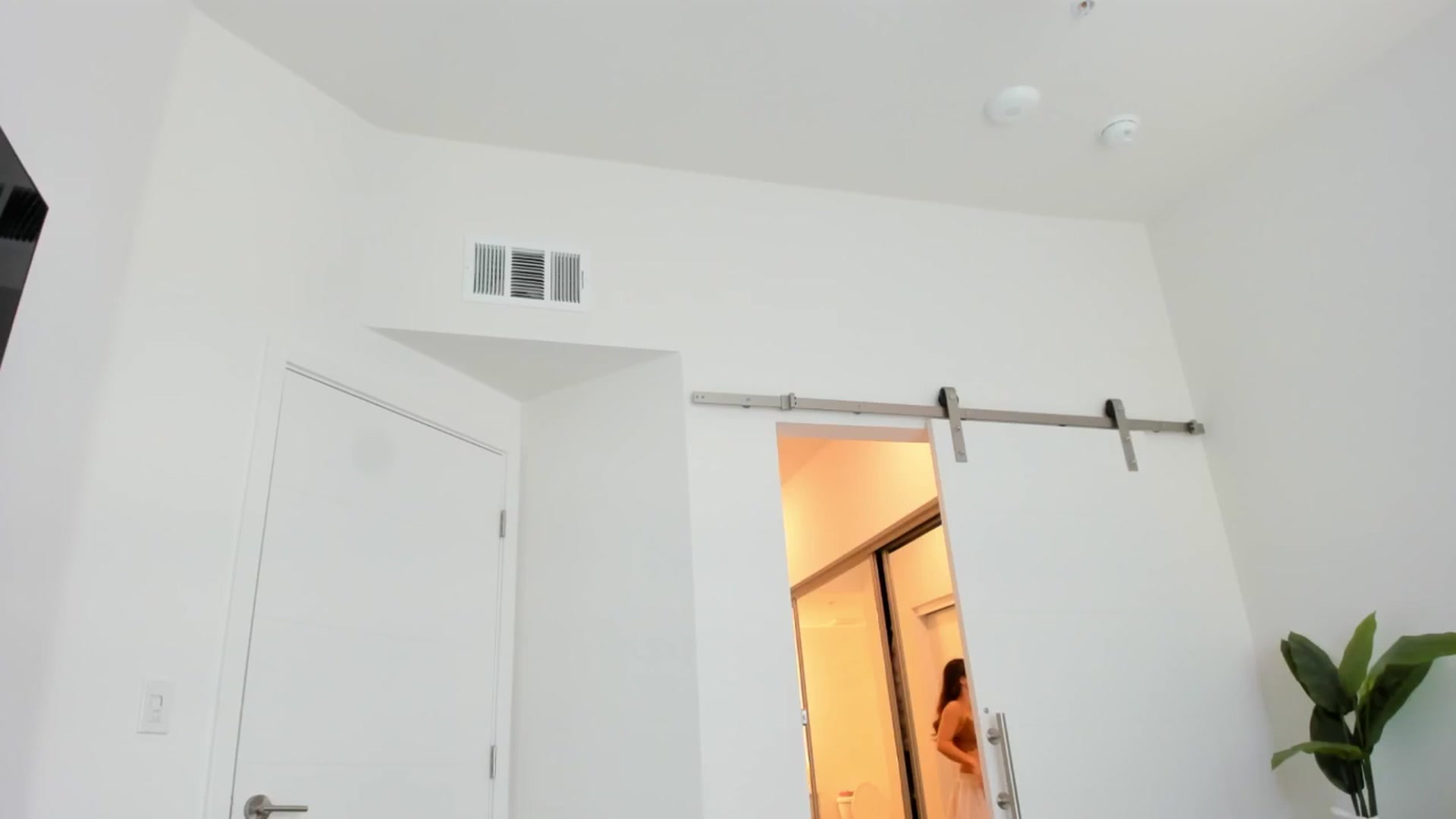 Gallery image thumbnail from TATATYLEY's myfreecams stream on, 05/30/2025, 24:47 image 3 of 20