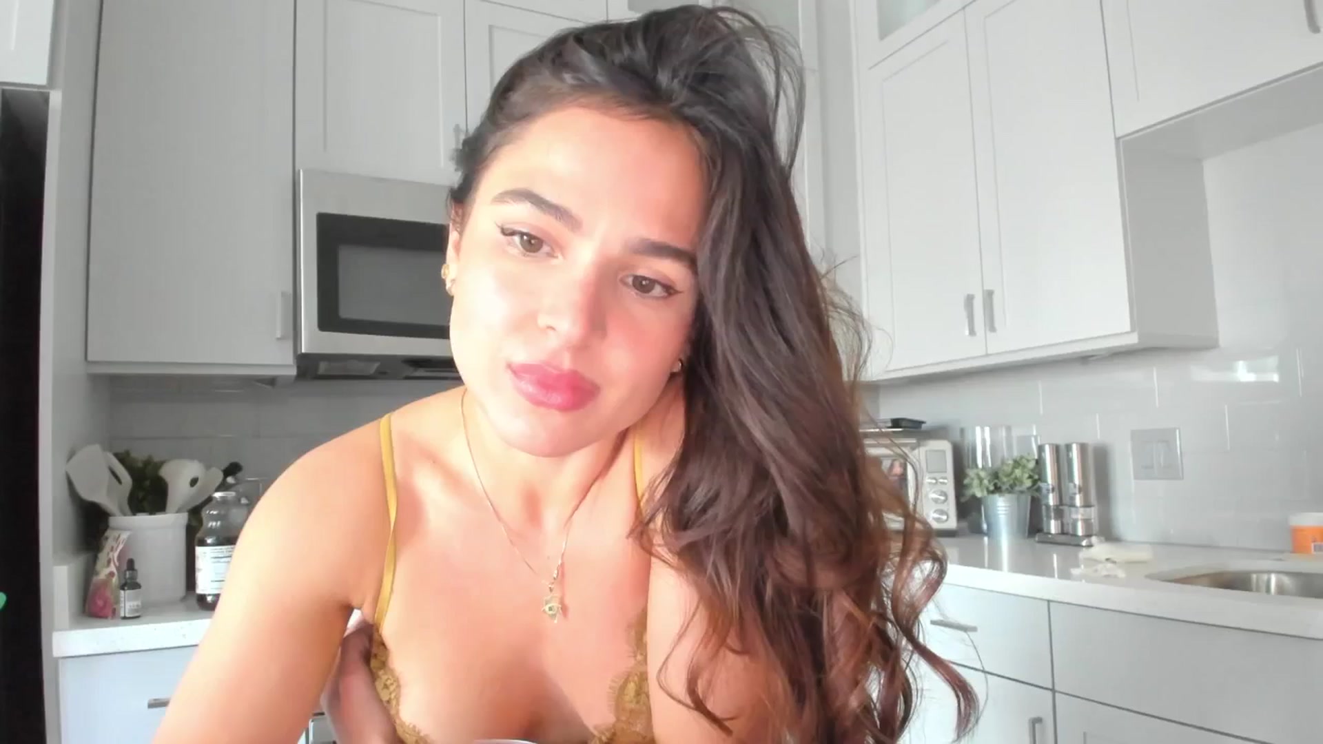 Gallery image thumbnail from TATATYLEY's myfreecams stream on, 05/30/2025, 02:15 image 12 of 20