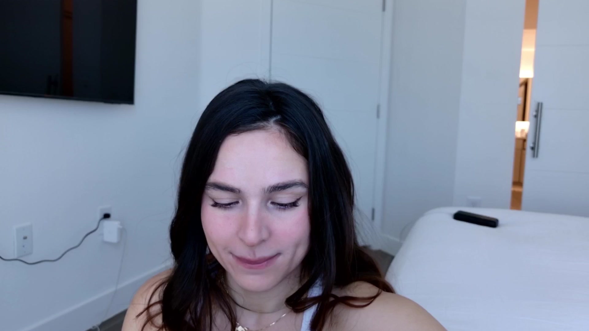 Gallery image thumbnail from TATATYLEY's myfreecams stream on, 06/15/2025, 24:04 image 1 of 20