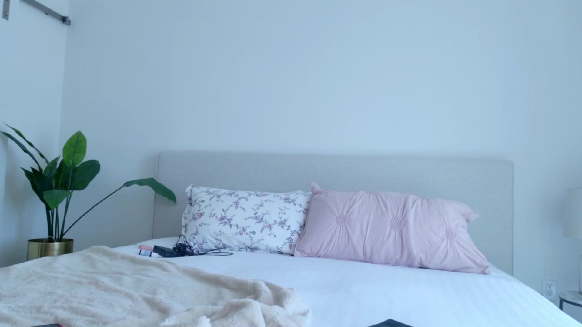 Gallery image thumbnail from TATATYLEY's myfreecams stream on, 07/06/2025, 02:32 image 6 of 20
