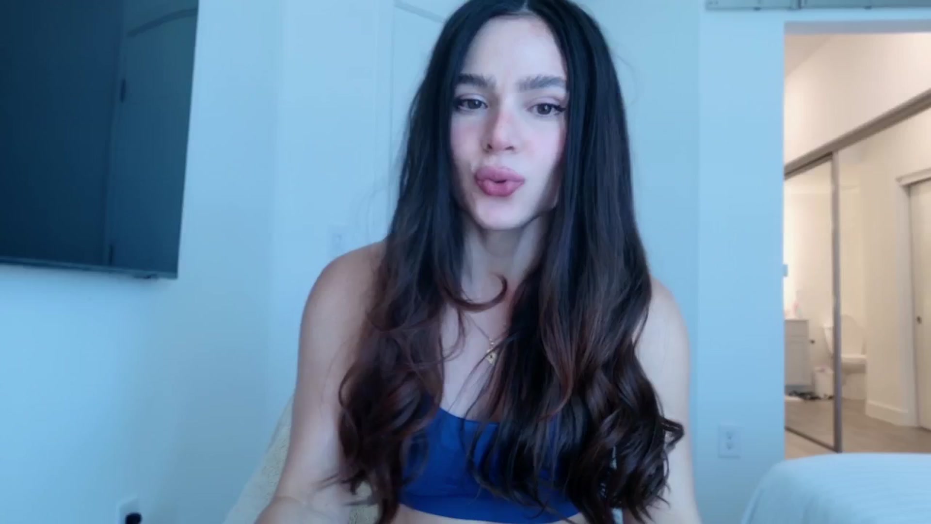 Gallery image thumbnail from TATATYLEY's myfreecams stream on, 07/10/2025, 24:01 image 3 of 20