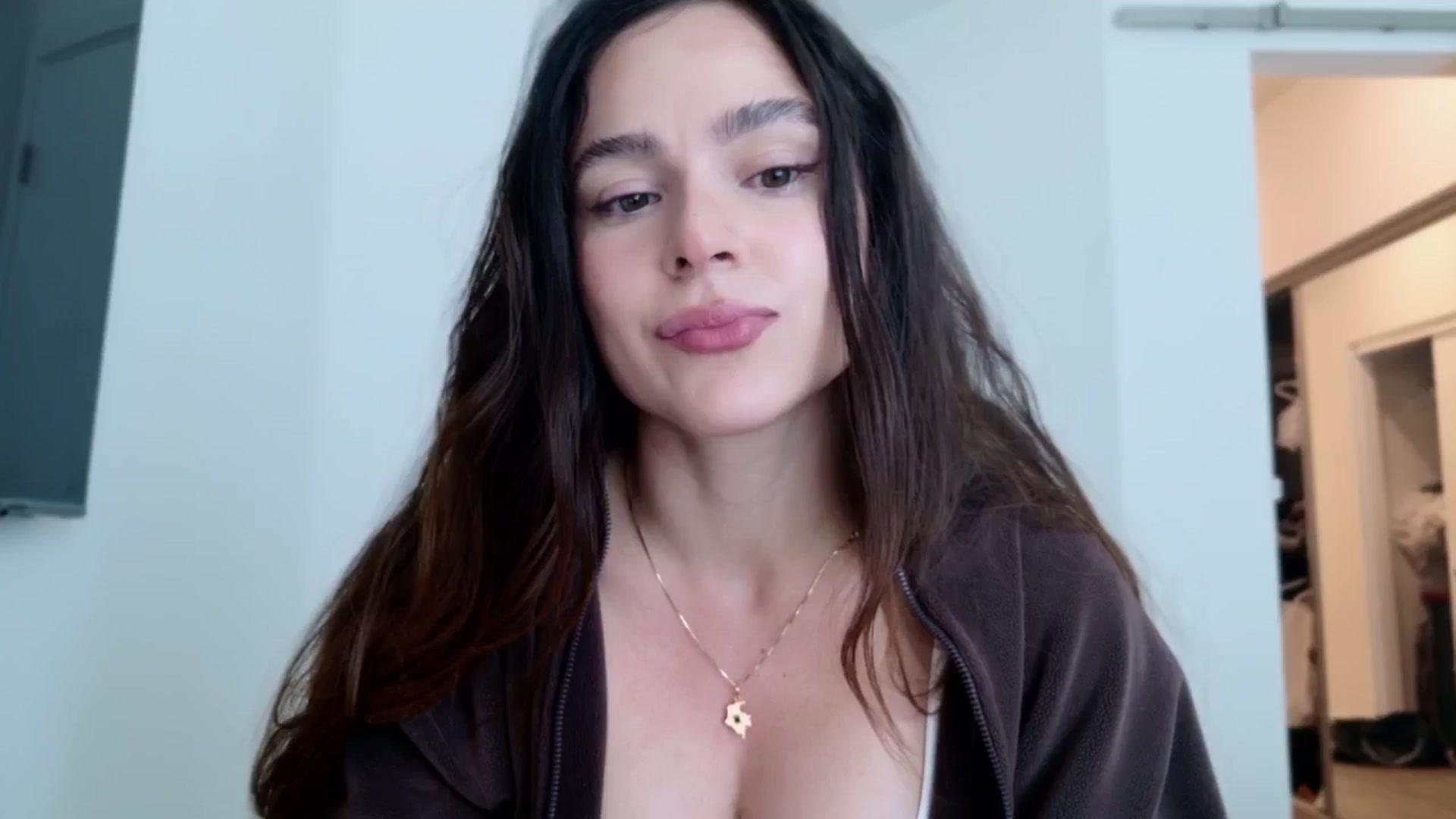 Gallery image thumbnail from TATATYLEY's myfreecams stream on, 07/16/2025, 24:00 image 11 of 20