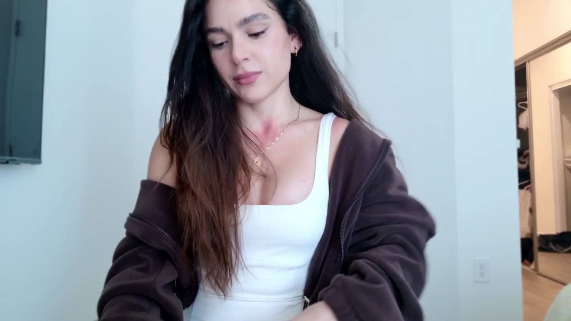 Gallery image thumbnail from TATATYLEY's myfreecams stream on, 07/16/2025, 24:44 image 10 of 20