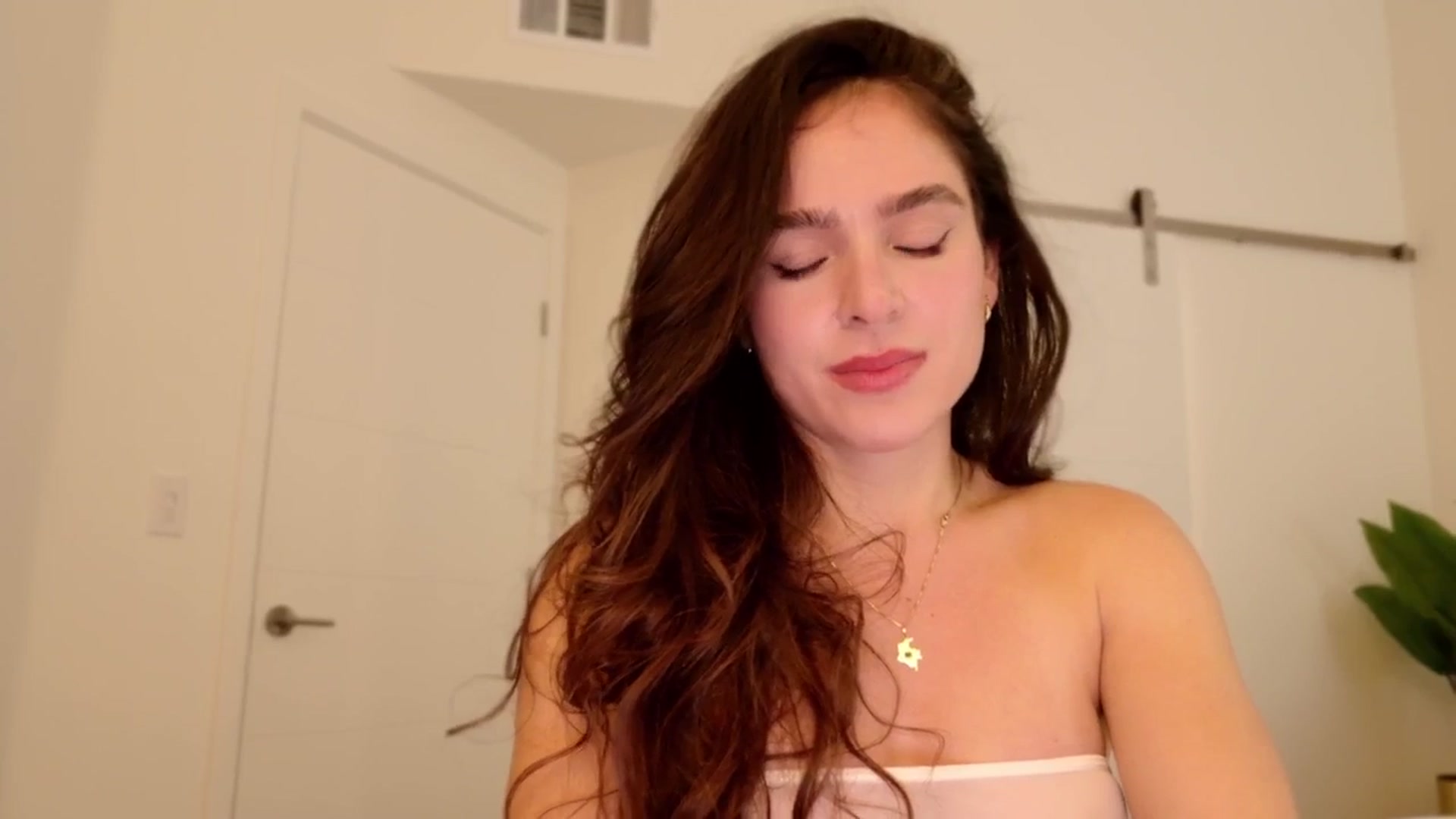 Gallery image thumbnail from TATATYLEY's myfreecams stream on, 07/20/2025, 04:30 image 20 of 20