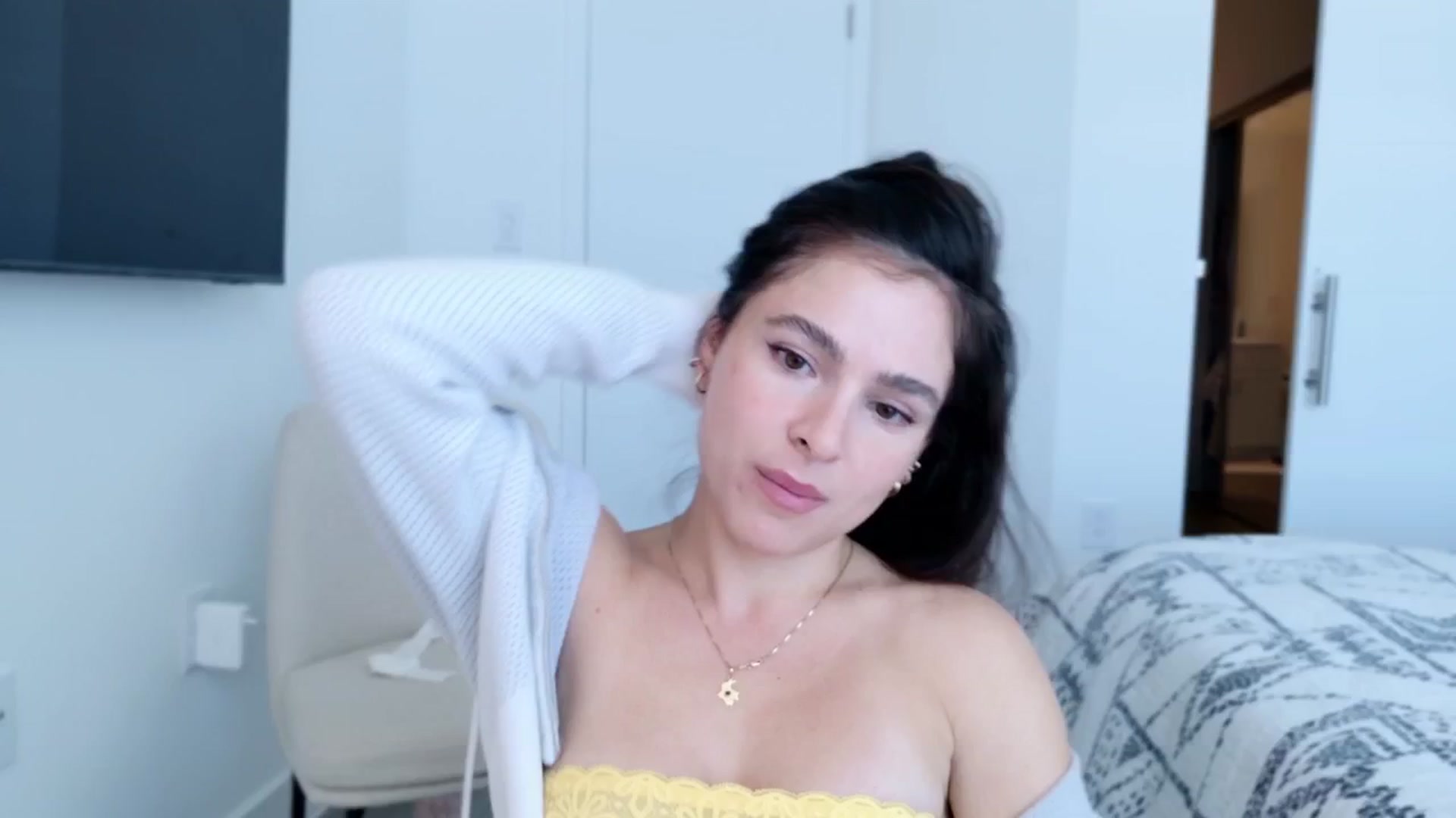 Gallery image thumbnail from TATATYLEY's myfreecams stream on, 07/29/2025, 24:32 image 9 of 20