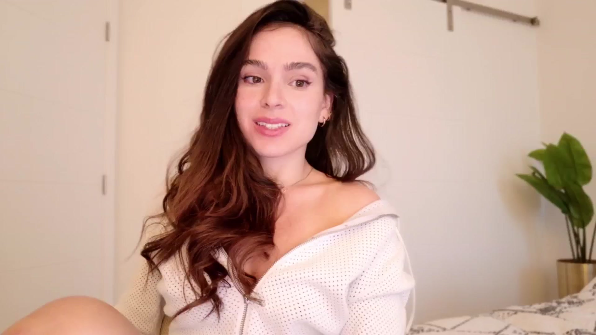 Gallery image thumbnail from TATATYLEY's myfreecams stream on, 07/29/2025, 03:03 image 15 of 20