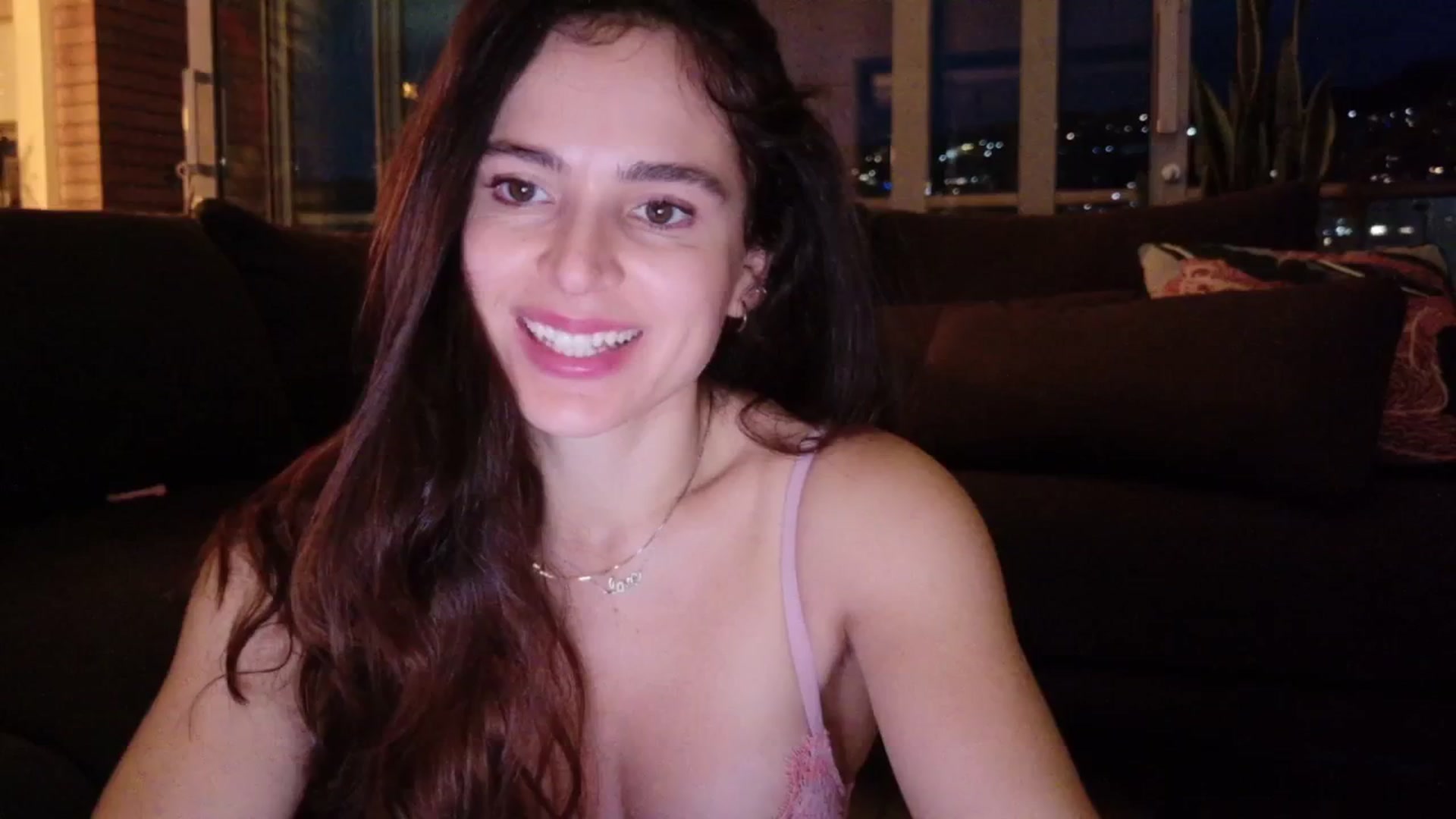 Gallery image thumbnail from TATATYLEY's myfreecams stream on, 09/01/2025, 23:45 image 17 of 20