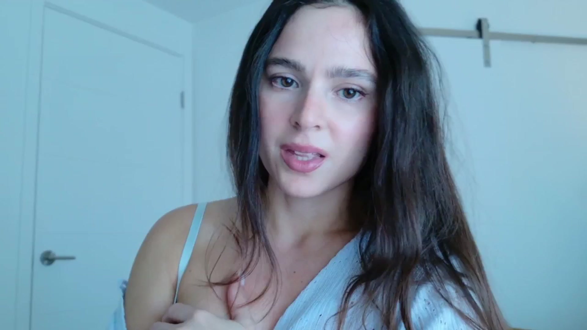 Gallery image thumbnail from TATATYLEY's myfreecams stream on, 09/24/2025, 03:52 image 4 of 20