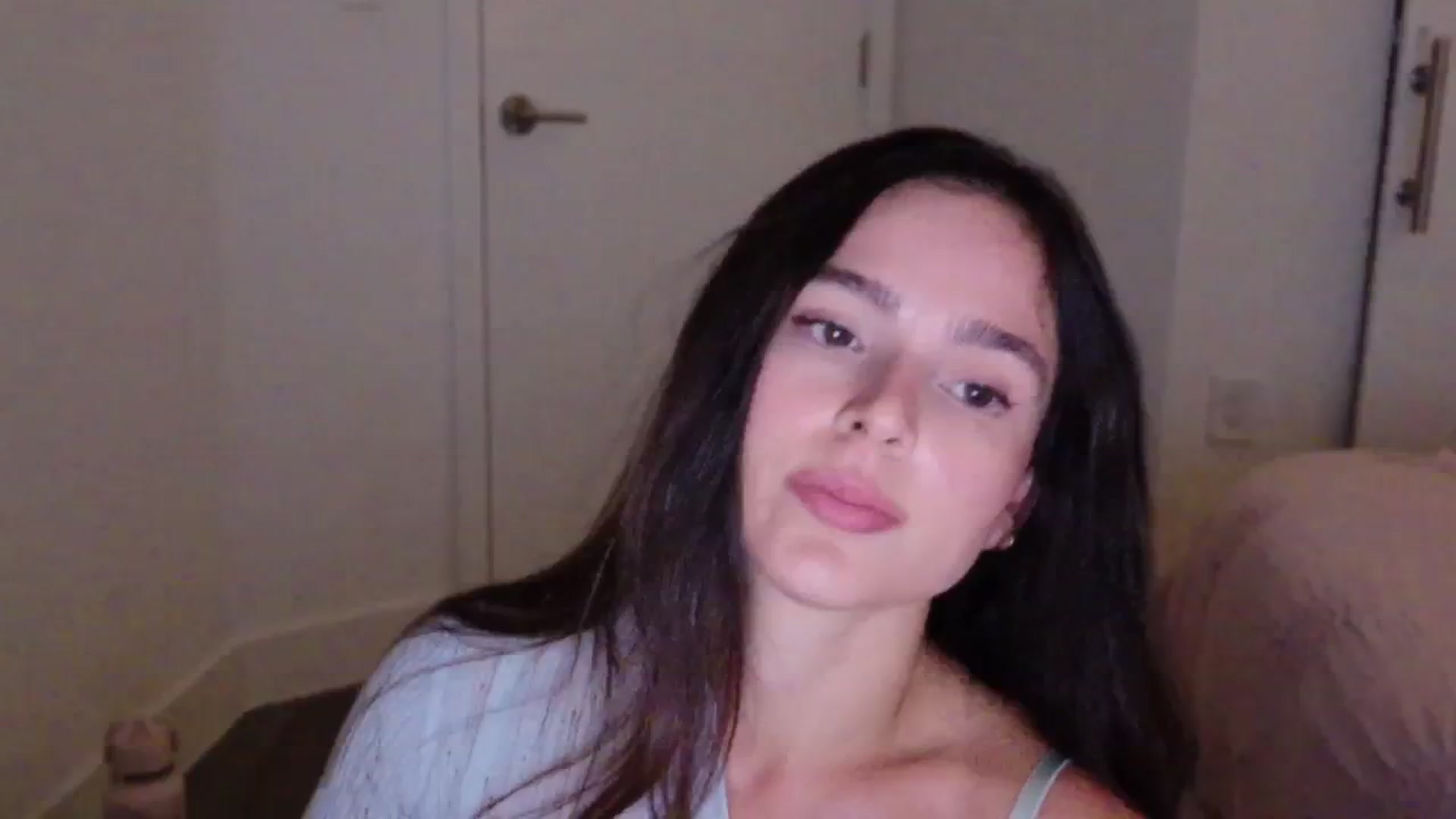 Gallery image thumbnail from TATATYLEY's myfreecams stream on, 09/24/2025, 03:52 image 9 of 20