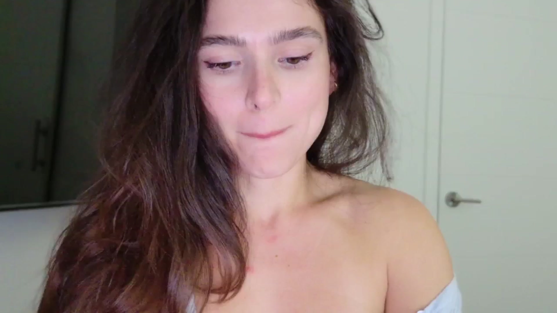 Gallery image thumbnail from TATATYLEY's myfreecams stream on, 09/24/2025, 03:52 image 11 of 20