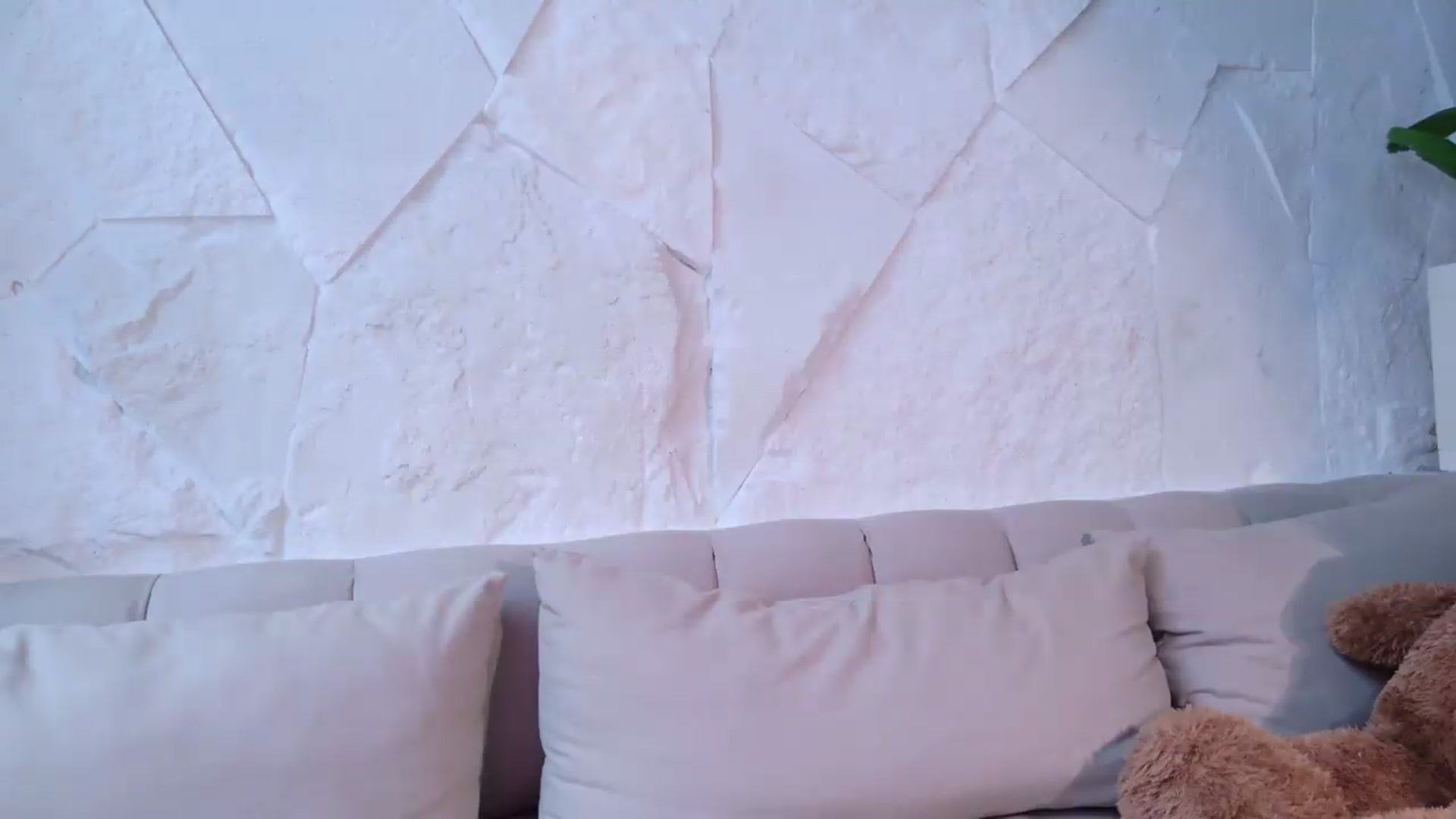 Gallery image thumbnail from TATIANNA's myfreecams stream on, 05/15/2026, 05:29 image 15 of 20