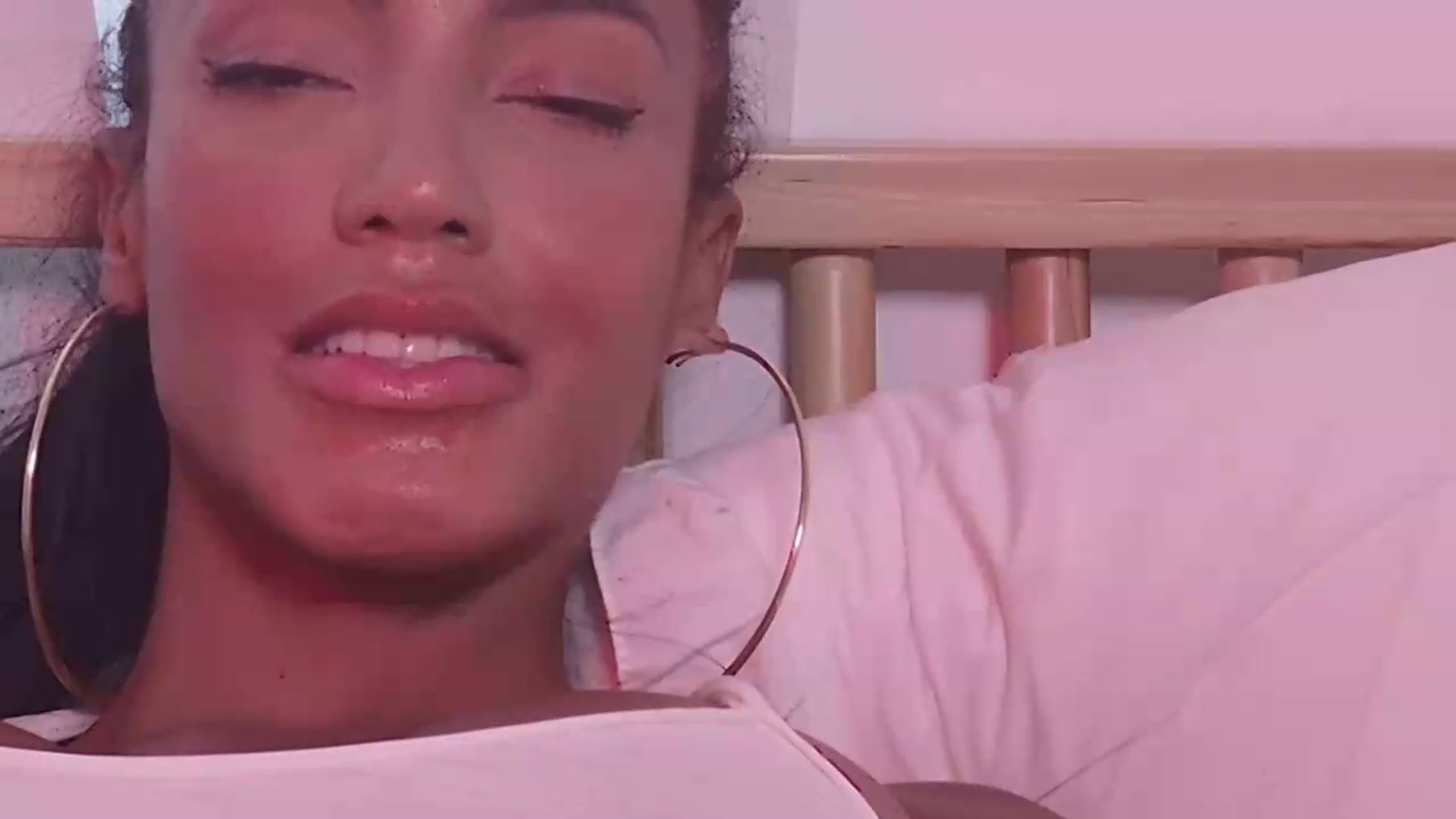 Gallery image thumbnail from TATIANNA's myfreecams stream on, 06/14/2026, 06:50 image 3 of 20