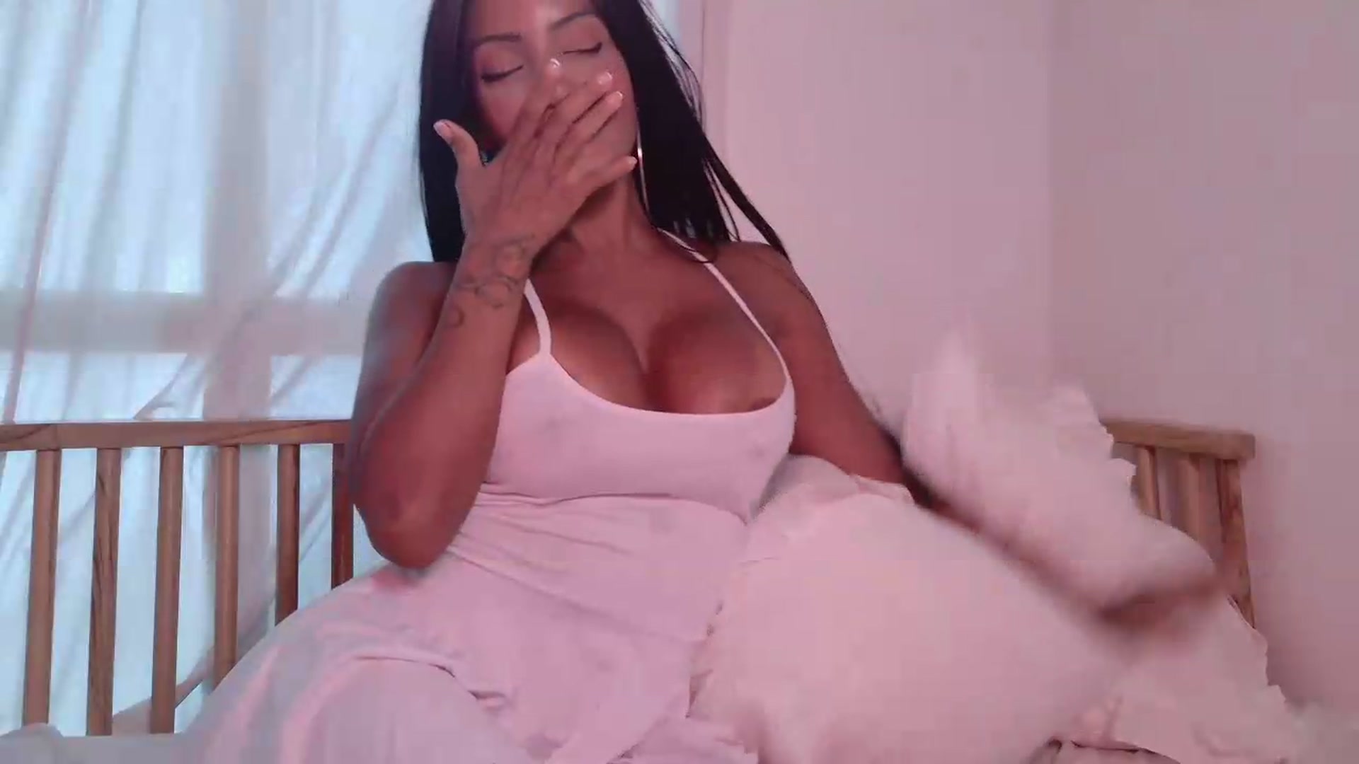 Gallery image thumbnail from TATIANNA's myfreecams stream on, 07/05/2026, 06:13 image 10 of 20