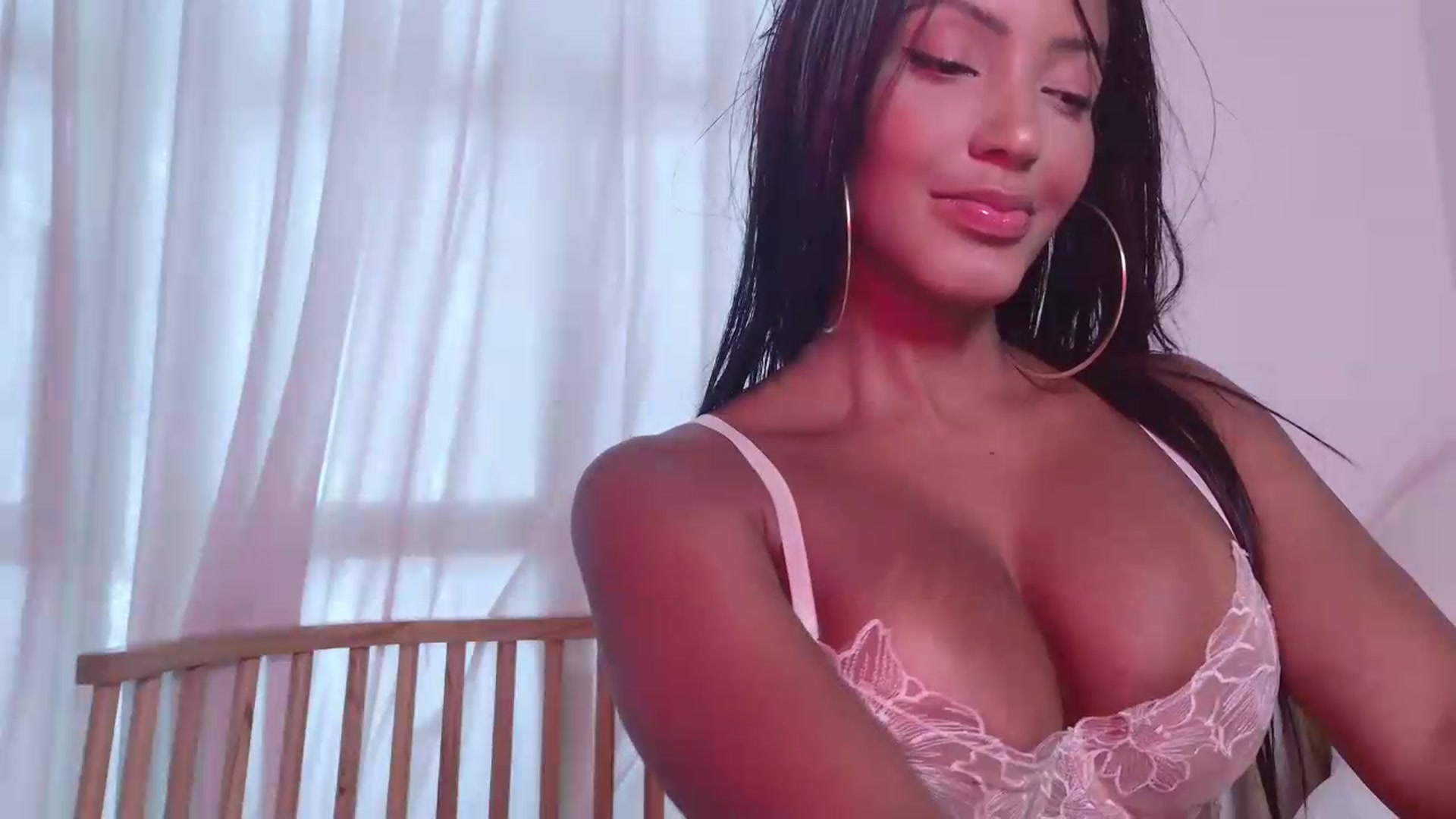 Gallery image thumbnail from TATIANNA's myfreecams stream on, 07/05/2026, 07:09 image 19 of 20