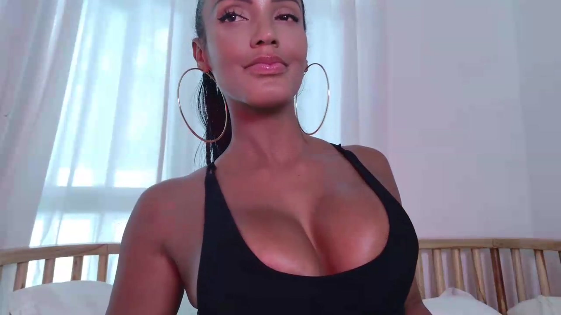 Gallery image thumbnail from TATIANNA's myfreecams stream on, 07/24/2026, 04:59 image 15 of 20