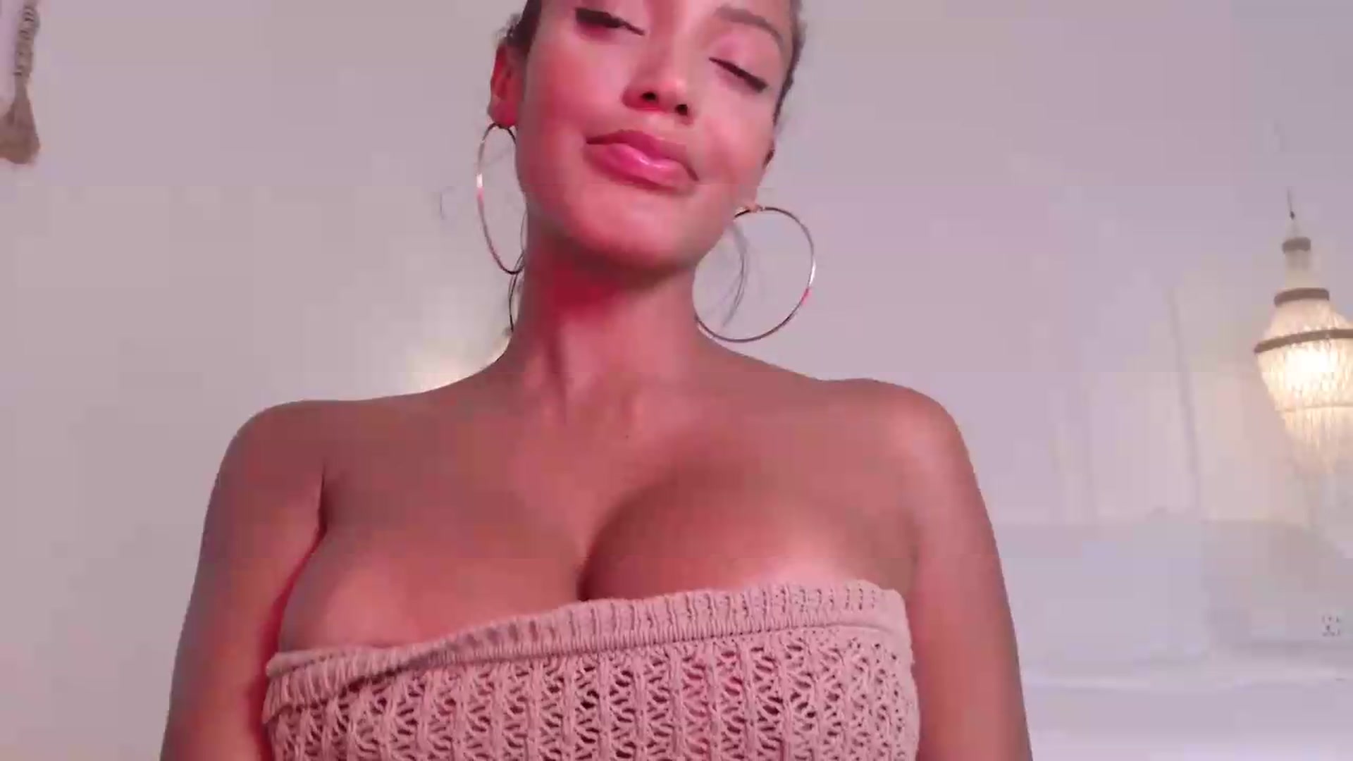 Gallery image thumbnail from TATIANNA's myfreecams stream on, 07/26/2026, 09:28 image 12 of 20