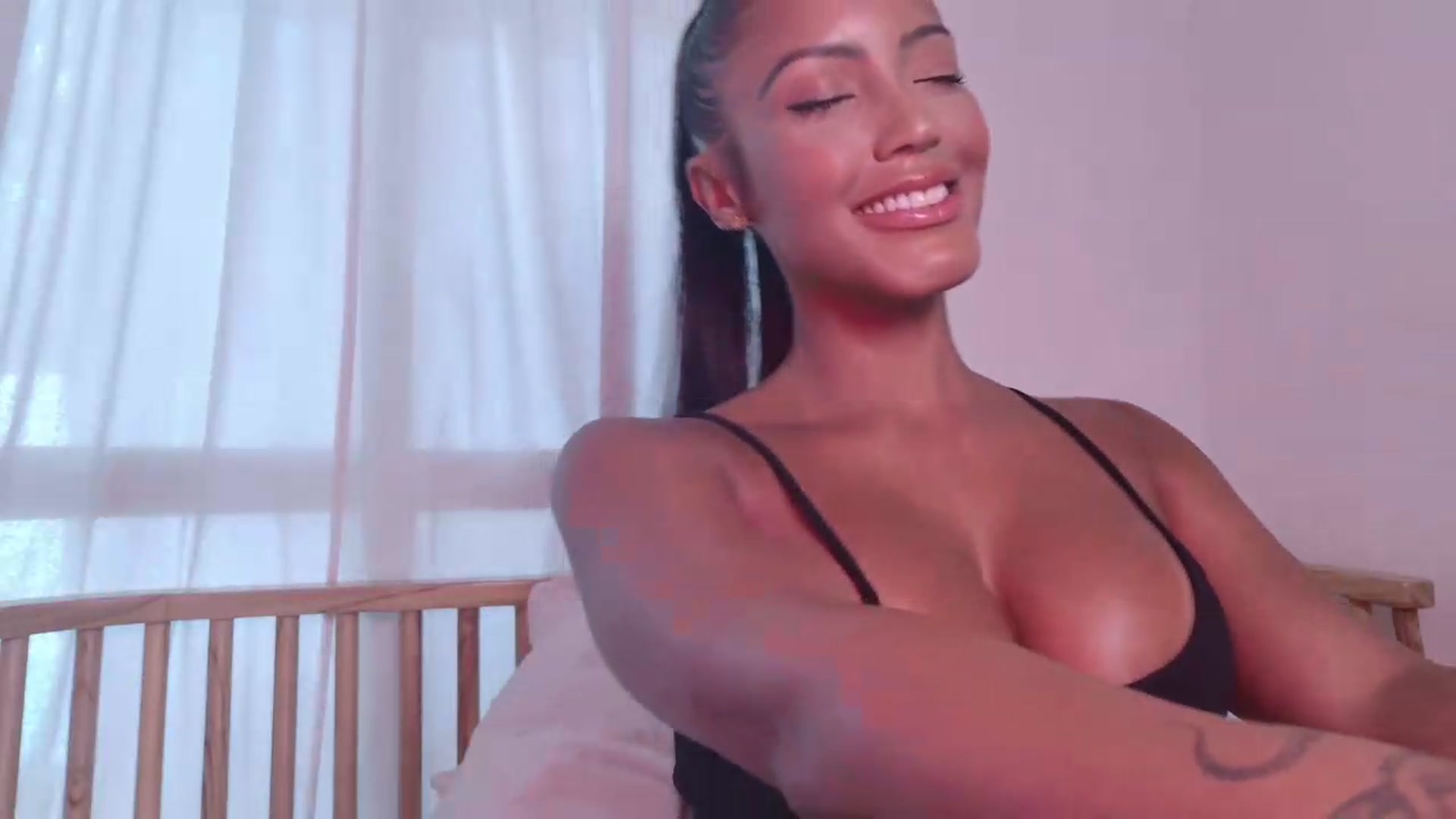Gallery image thumbnail from TATIANNA's myfreecams stream on, 08/13/2026, 04:37 image 19 of 20
