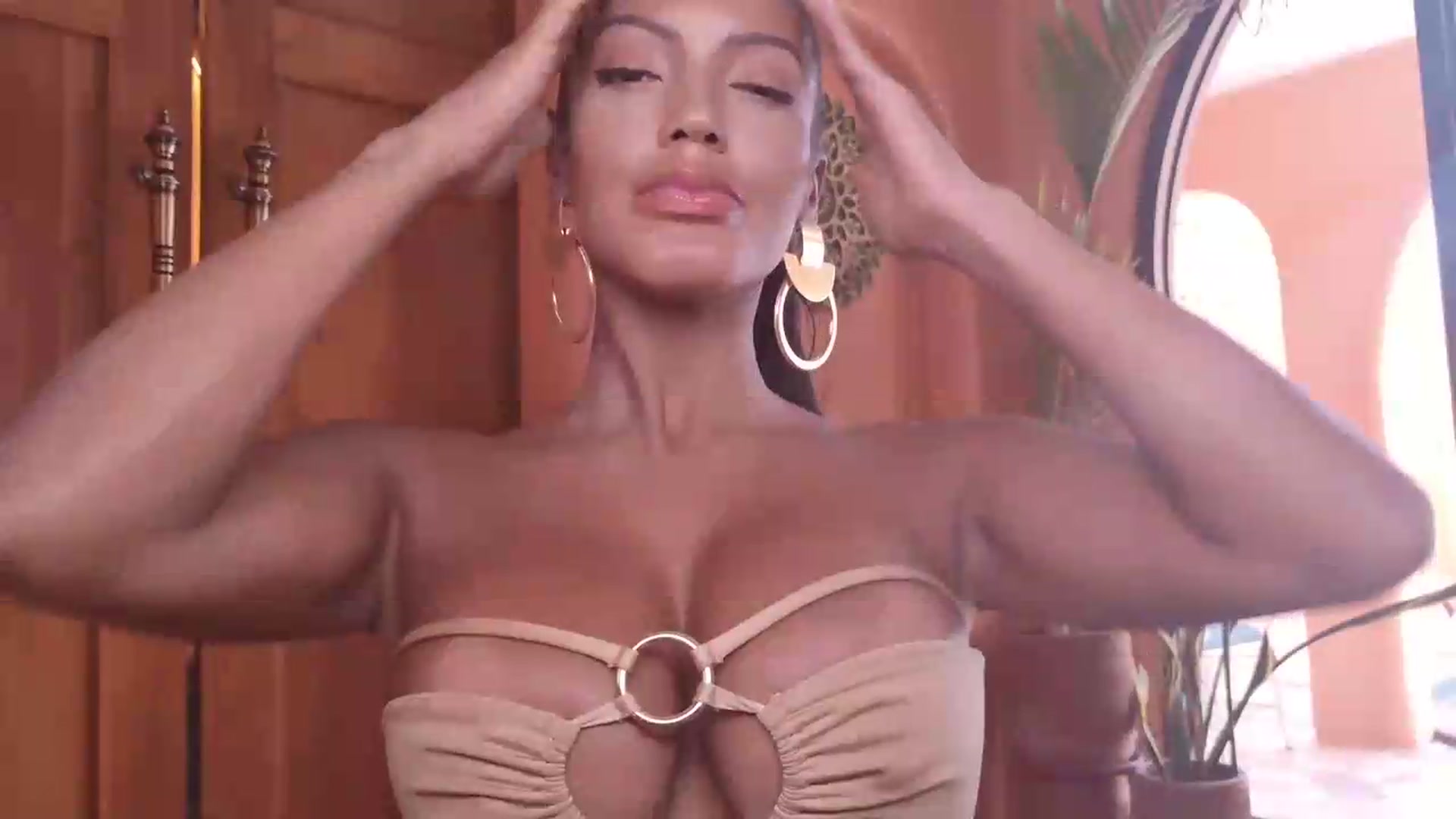 Gallery image thumbnail from TATIANNA's myfreecams stream on, 08/16/2026, 02:27 image 19 of 20