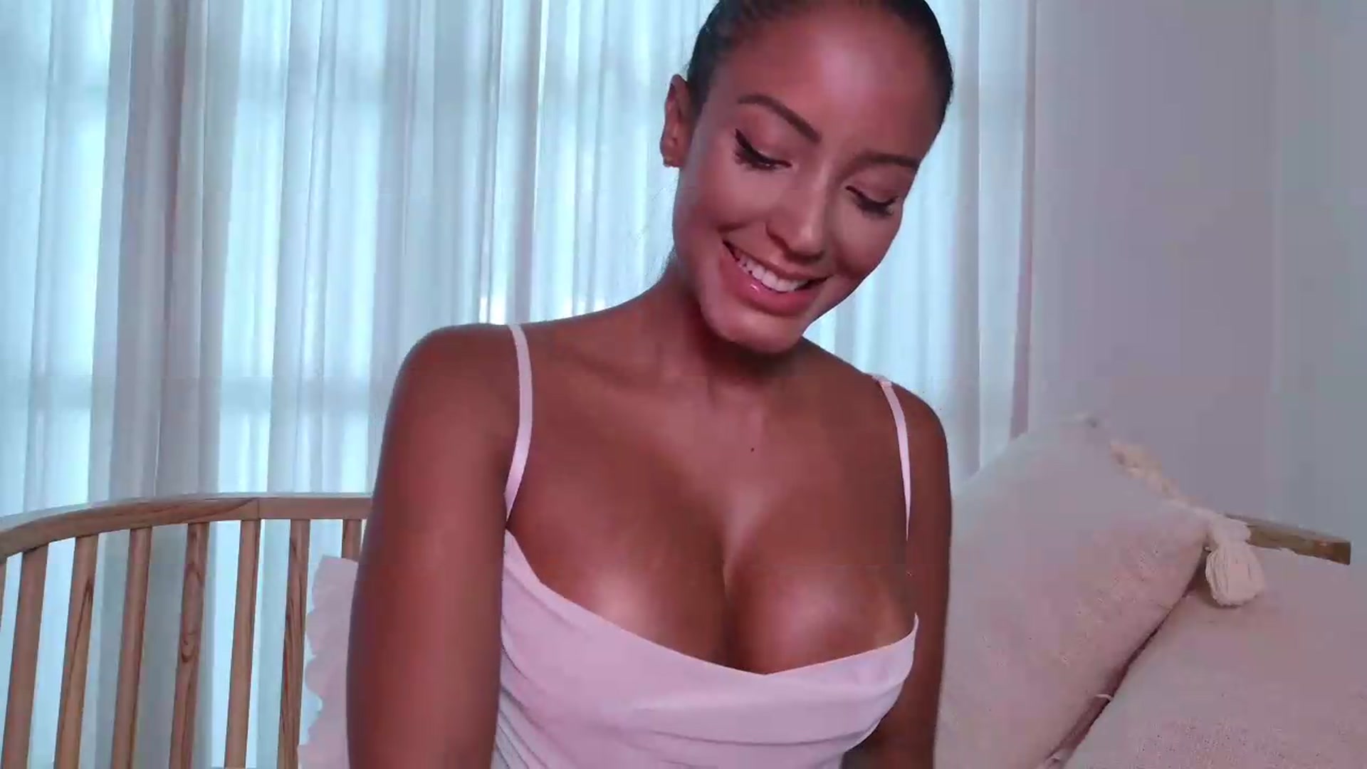 Gallery image thumbnail from TATIANNA's myfreecams stream on, 09/01/2026, 04:13 image 2 of 20