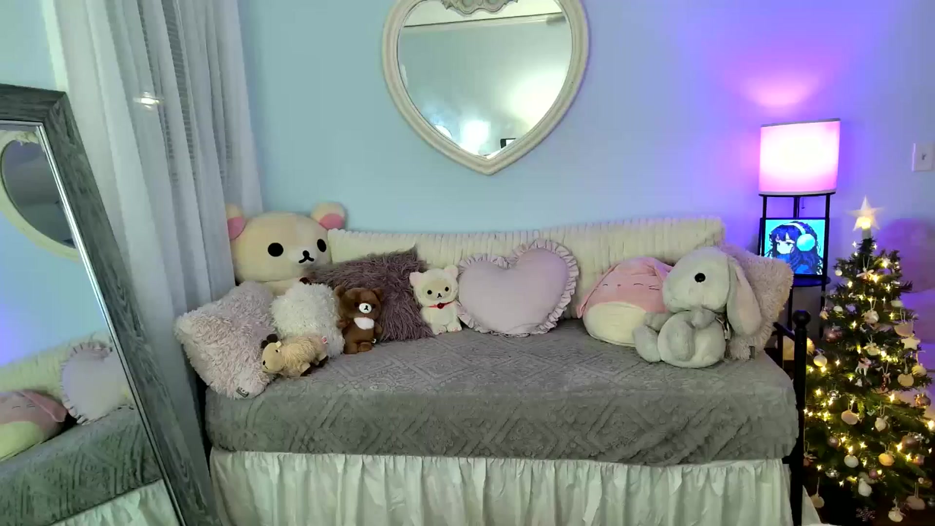 Gallery image thumbnail from TATTOOEDWAIFU's myfreecams stream on, 12/21/2025, 05:13 image 10 of 20