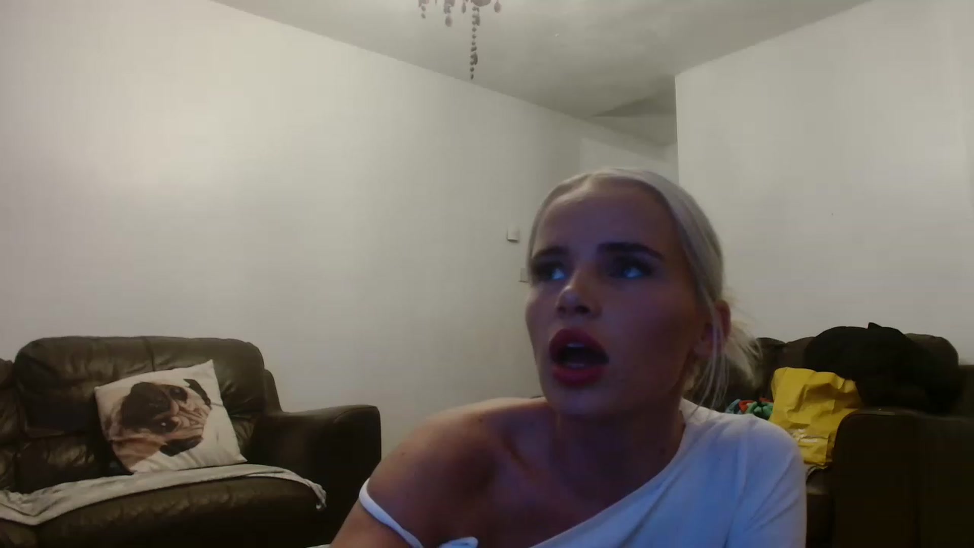 Gallery image thumbnail from TBritishDoll's myfreecams stream on, 11/17/2022, 22:45 image 17 of 20