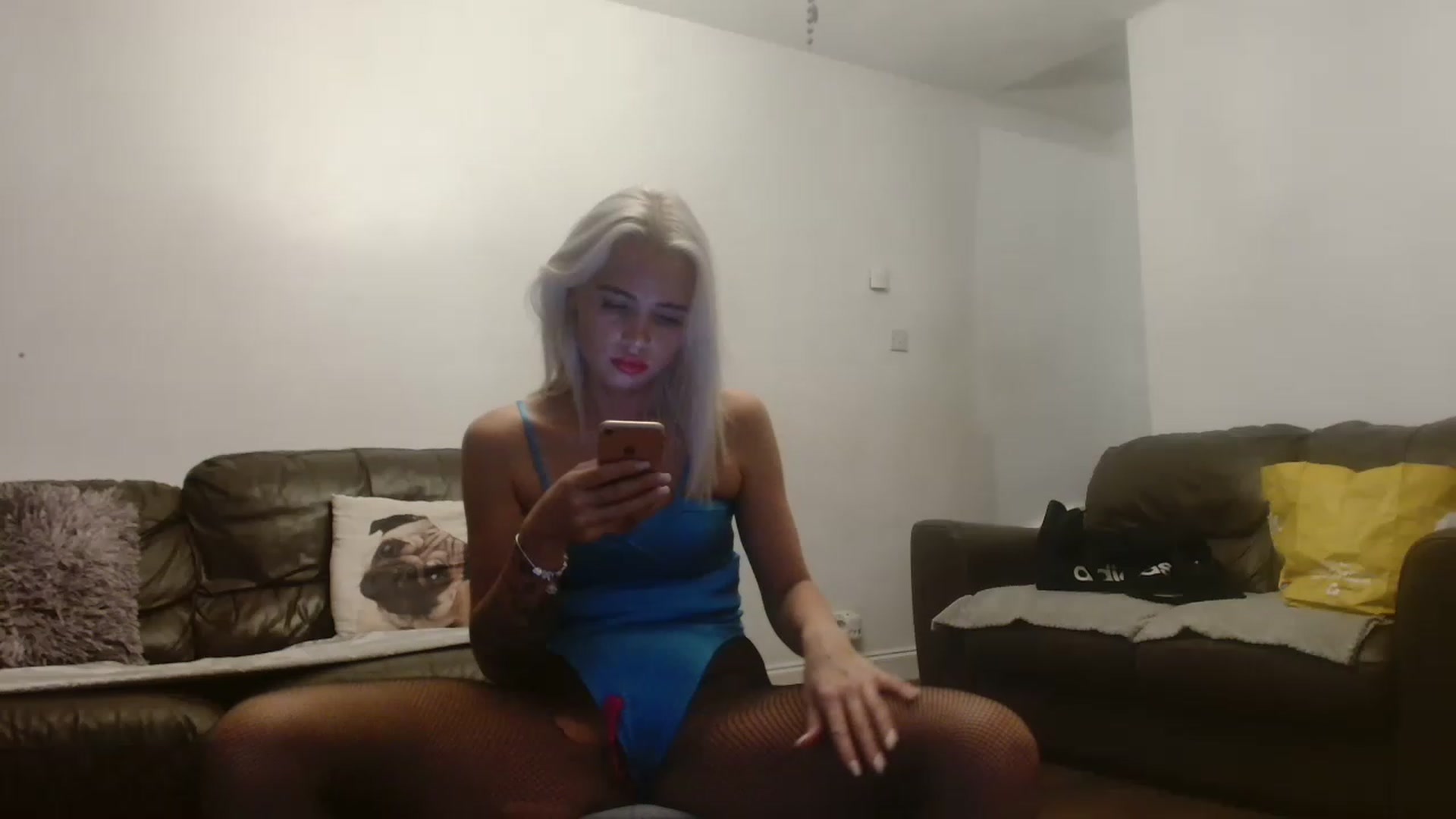 Gallery image thumbnail from TBritishDoll's myfreecams stream on, 11/19/2022, 21:34 image 12 of 20