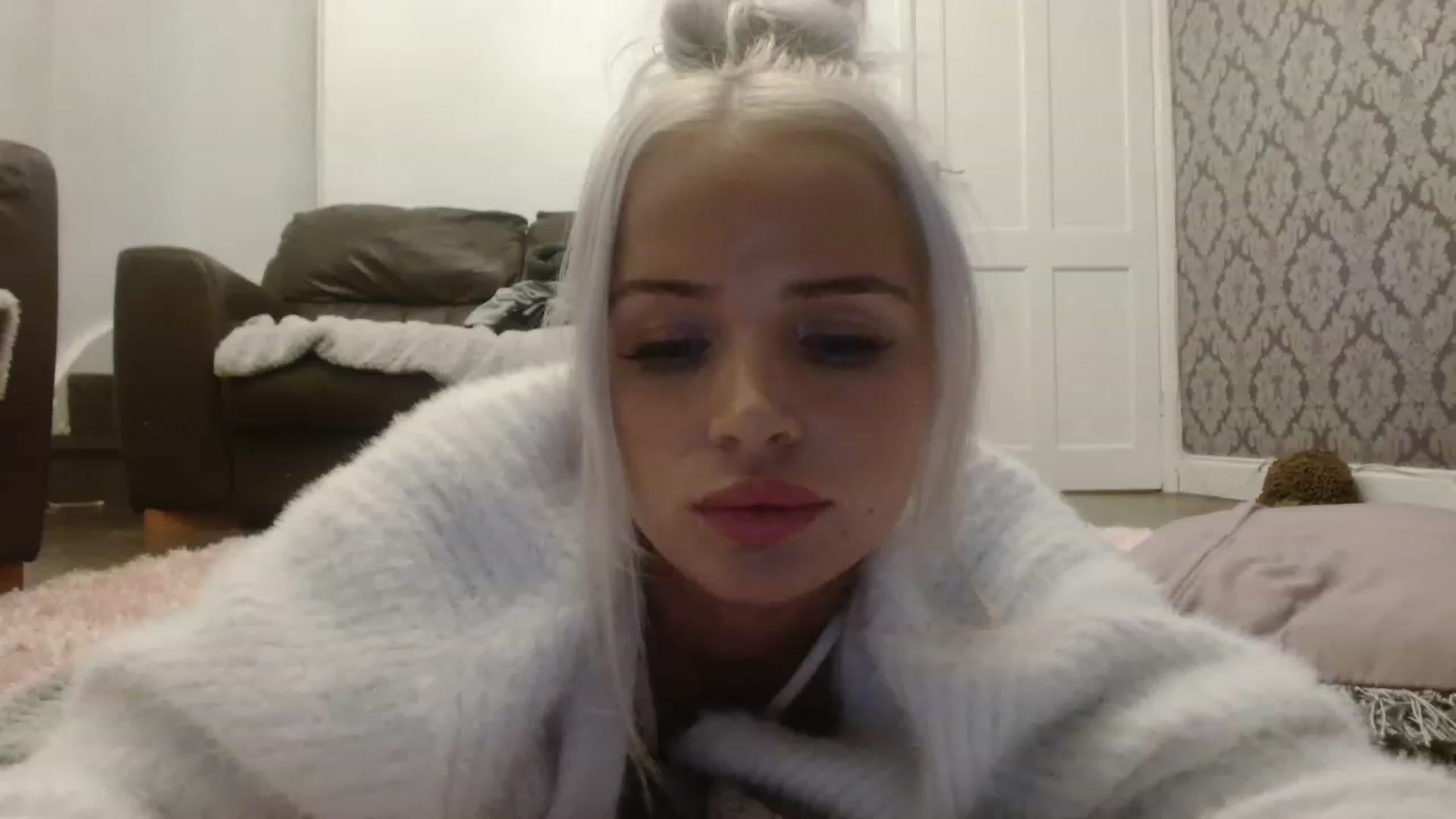 Gallery image thumbnail from TBritishDoll's myfreecams stream on, 12/09/2022, 23:17 image 14 of 20