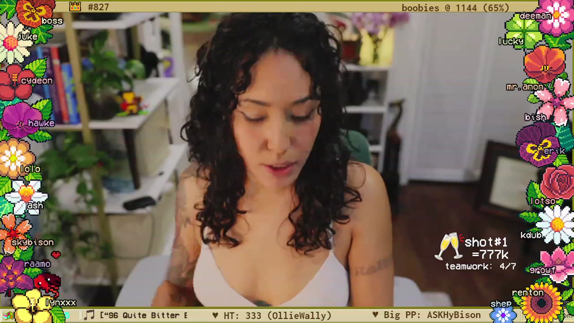 Gallery image thumbnail from TERRA's myfreecams stream on, 04/15/2023, 24:00 image 18 of 20