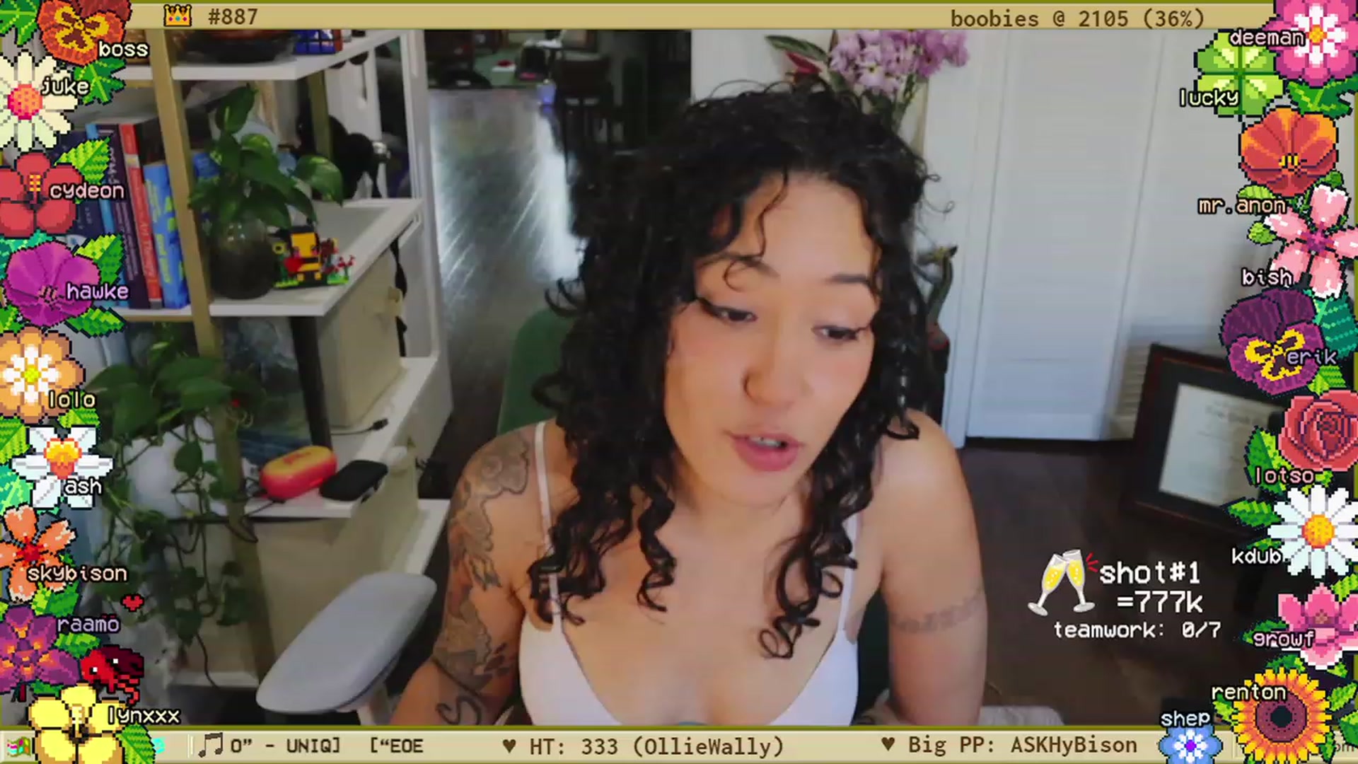 Gallery image thumbnail from TERRA's myfreecams stream on, 04/15/2023, 24:00 image 6 of 20