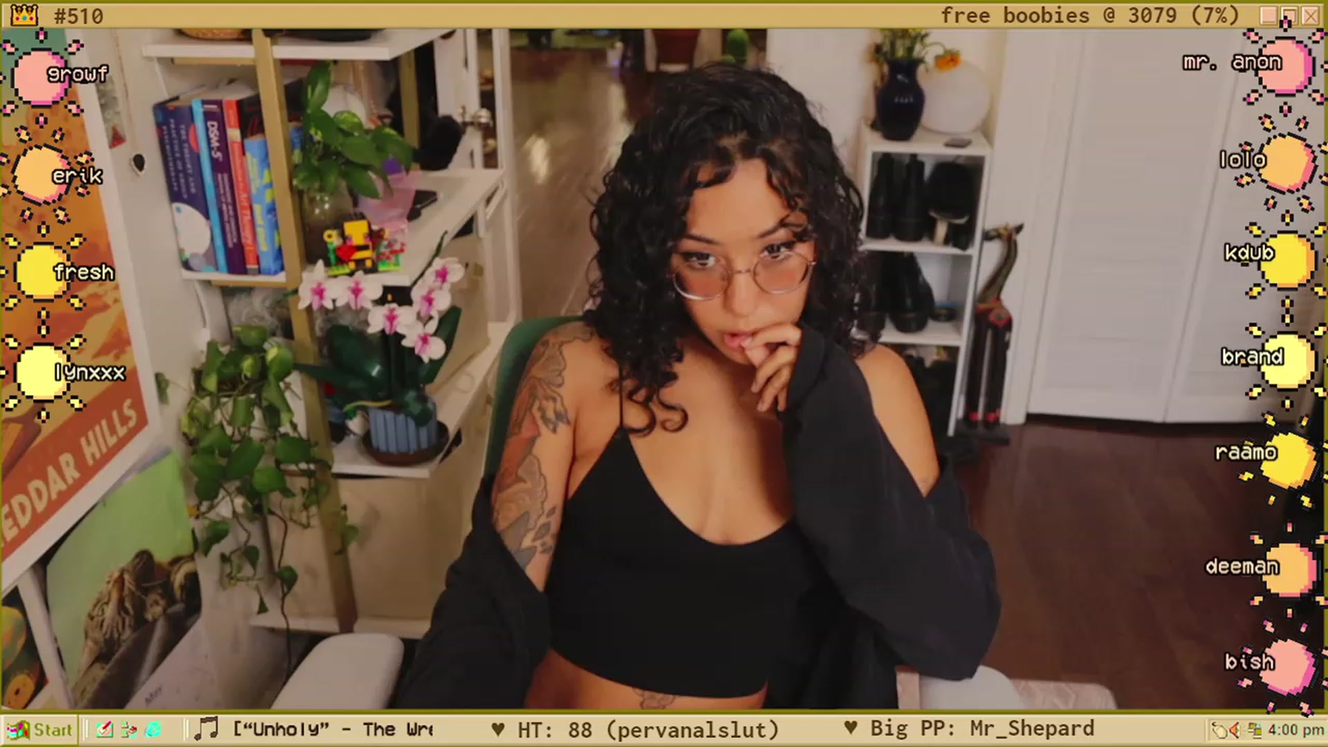 Gallery image thumbnail from TERRA's myfreecams stream on, 05/09/2023, 21:17 image 6 of 20