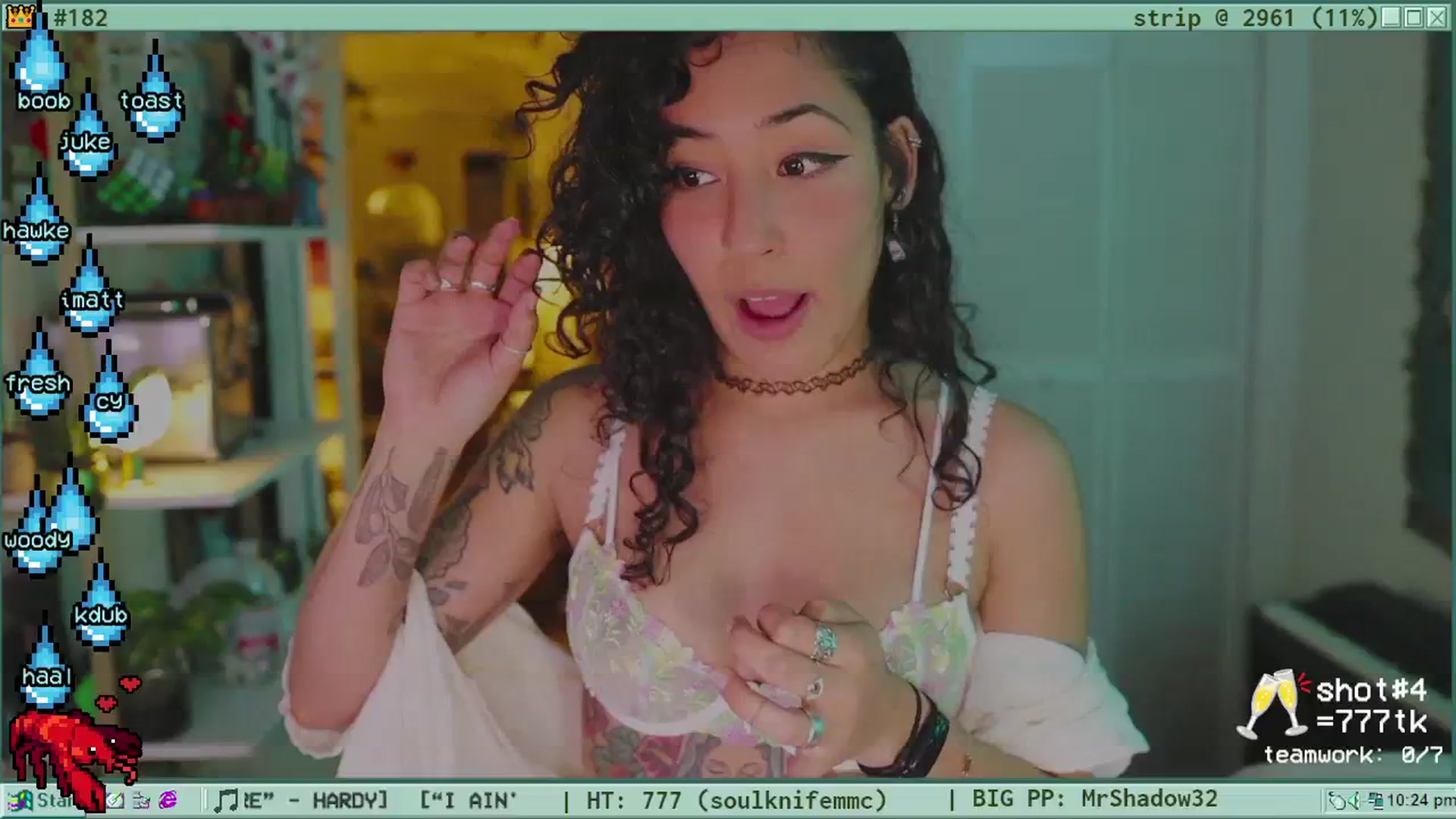 Gallery image thumbnail from TERRA's myfreecams stream on, 04/26/2024, 03:35 image 11 of 20