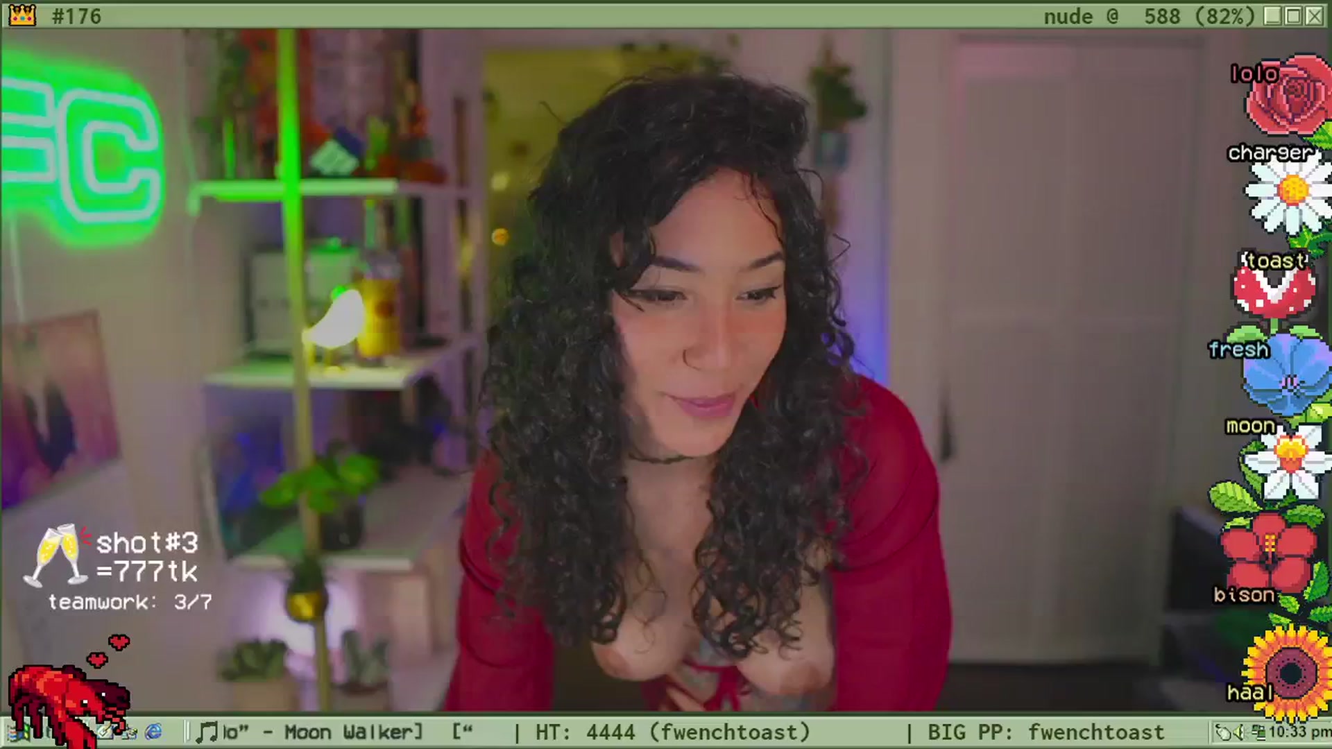 Gallery image thumbnail from TERRA's myfreecams stream on, 05/31/2024, 03:38 image 15 of 20
