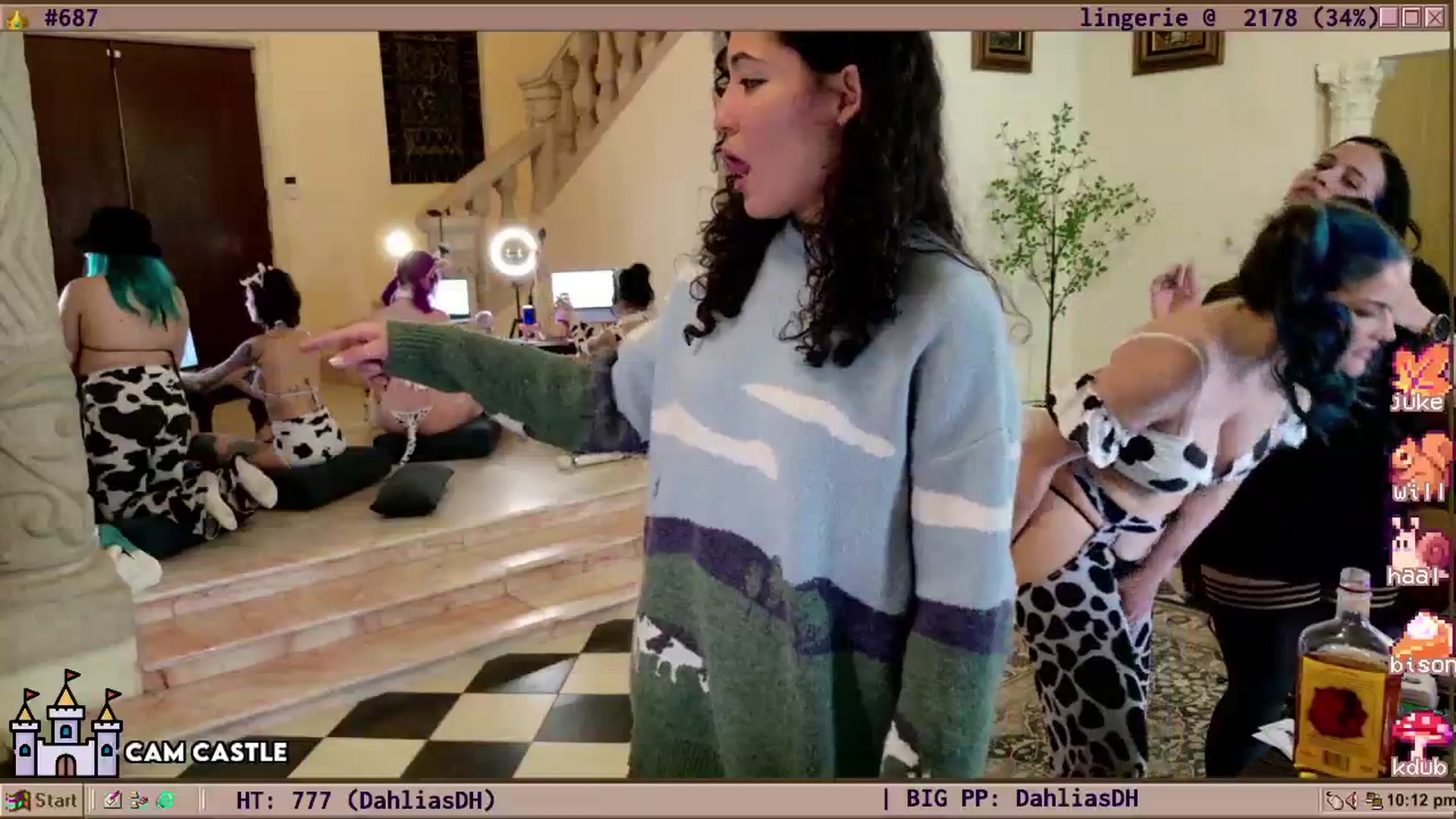 Gallery image thumbnail from TERRA's myfreecams stream on, 11/17/2024, 04:40 image 3 of 20