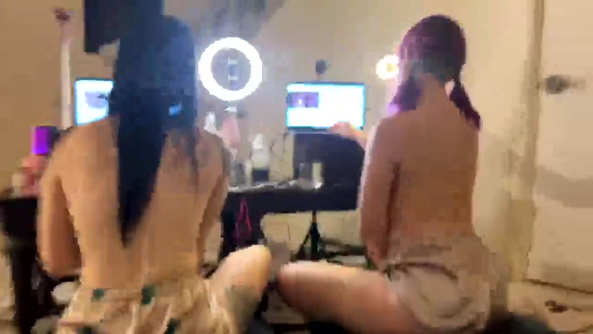 Gallery image thumbnail from TERRA's myfreecams stream on, 11/19/2024, 06:59 image 16 of 20