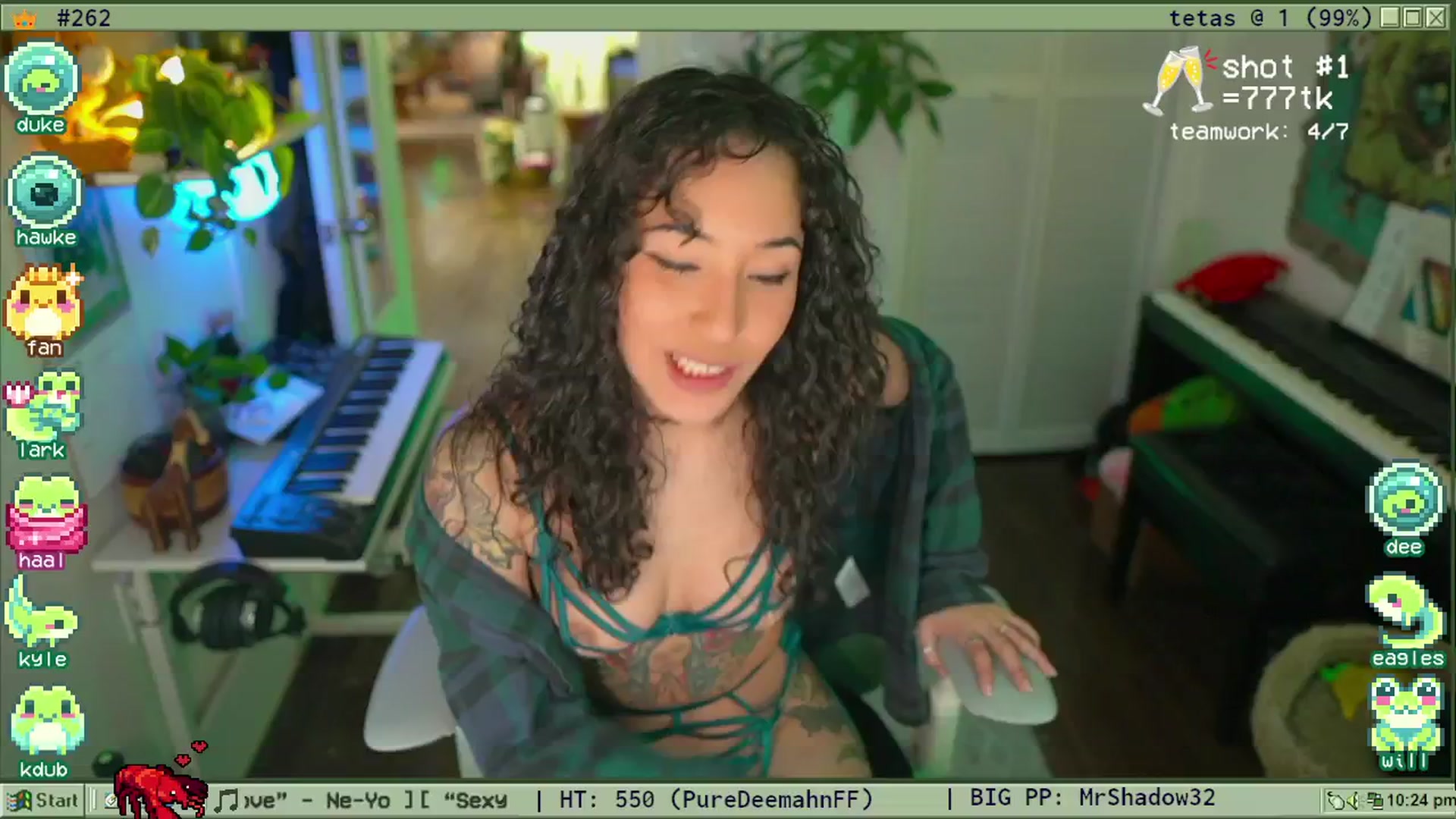 Gallery image thumbnail from TERRA's myfreecams stream on, 03/14/2025, 04:24 image 12 of 20
