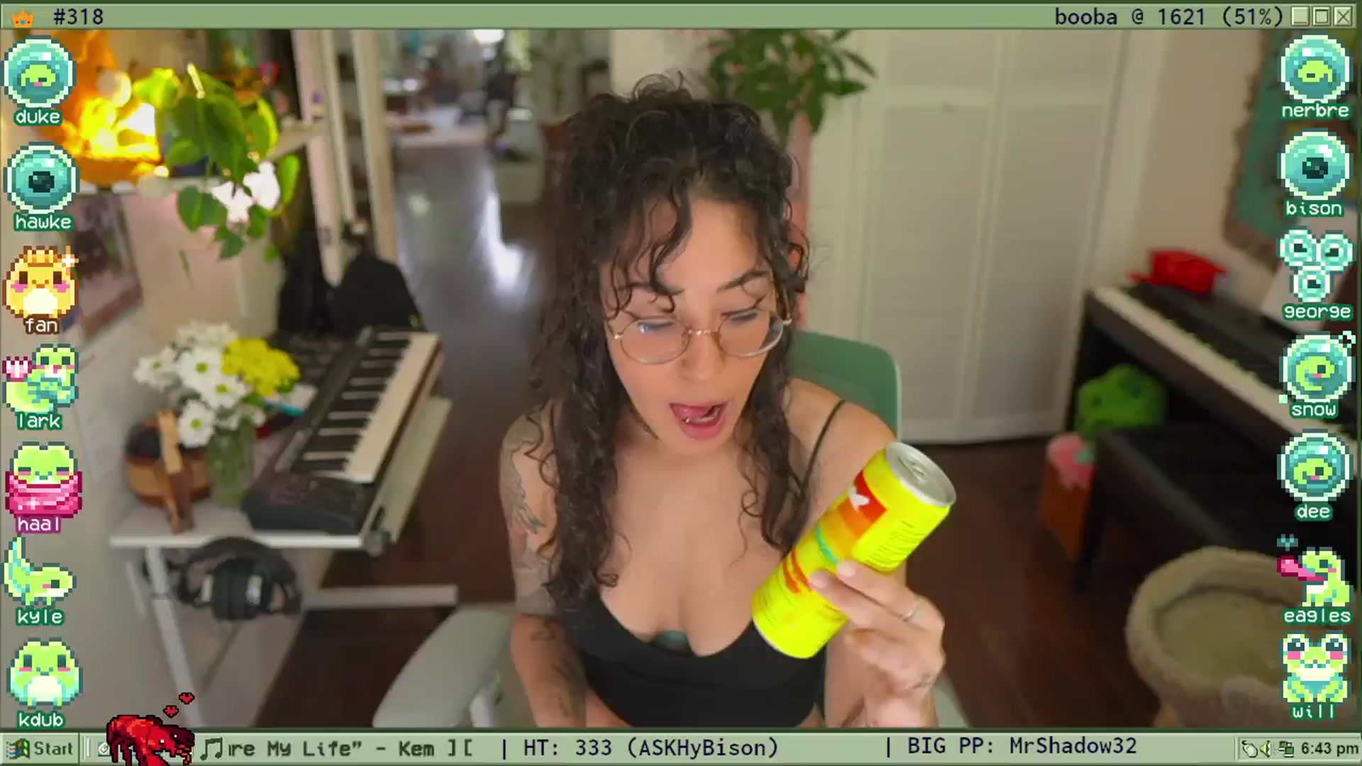 Gallery image thumbnail from TERRA's myfreecams stream on, 03/28/2025, 22:53 image 18 of 20