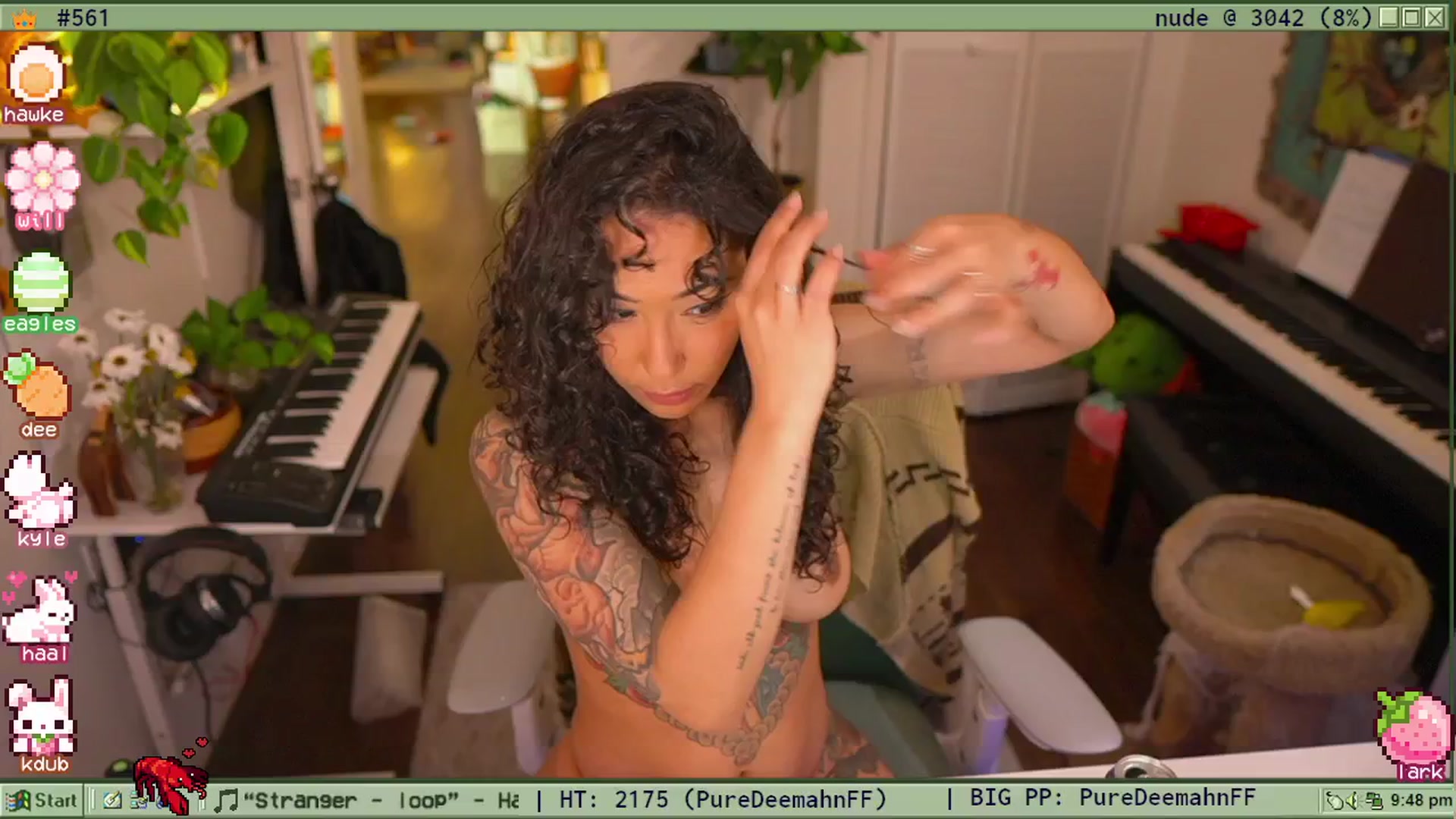 Gallery image thumbnail from TERRA's myfreecams stream on, 04/17/2025, 02:19 image 11 of 20