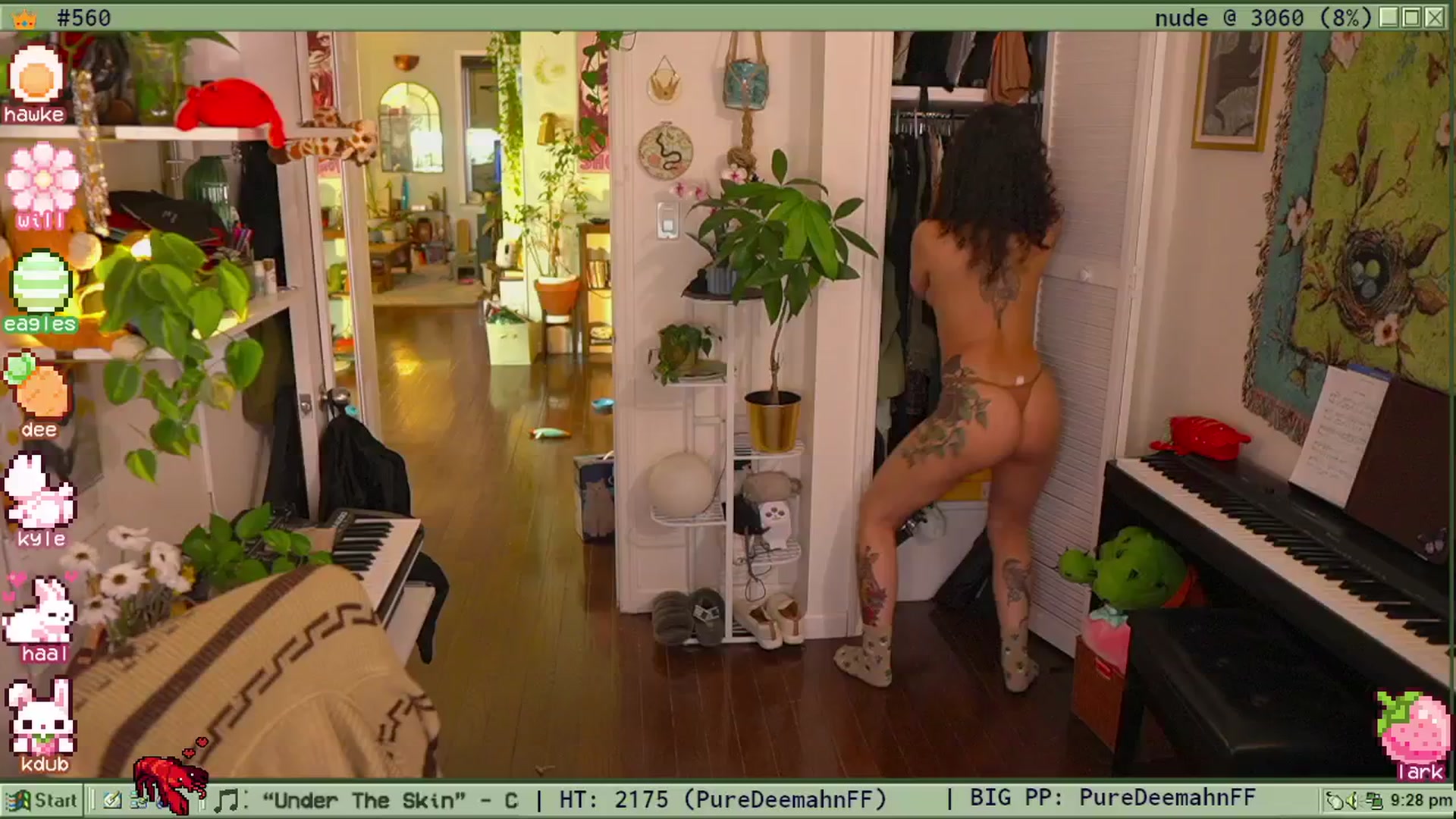 Gallery image thumbnail from TERRA's myfreecams stream on, 04/17/2025, 02:19 image 4 of 20