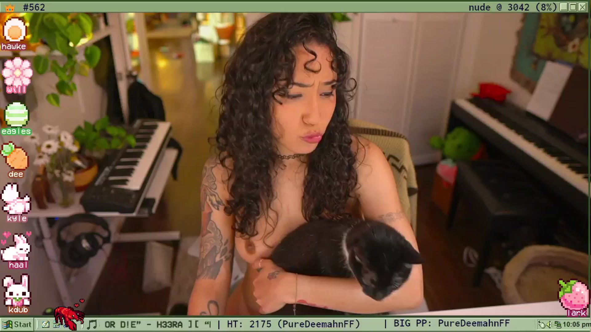 Gallery image thumbnail from TERRA's myfreecams stream on, 04/17/2025, 02:19 image 17 of 20