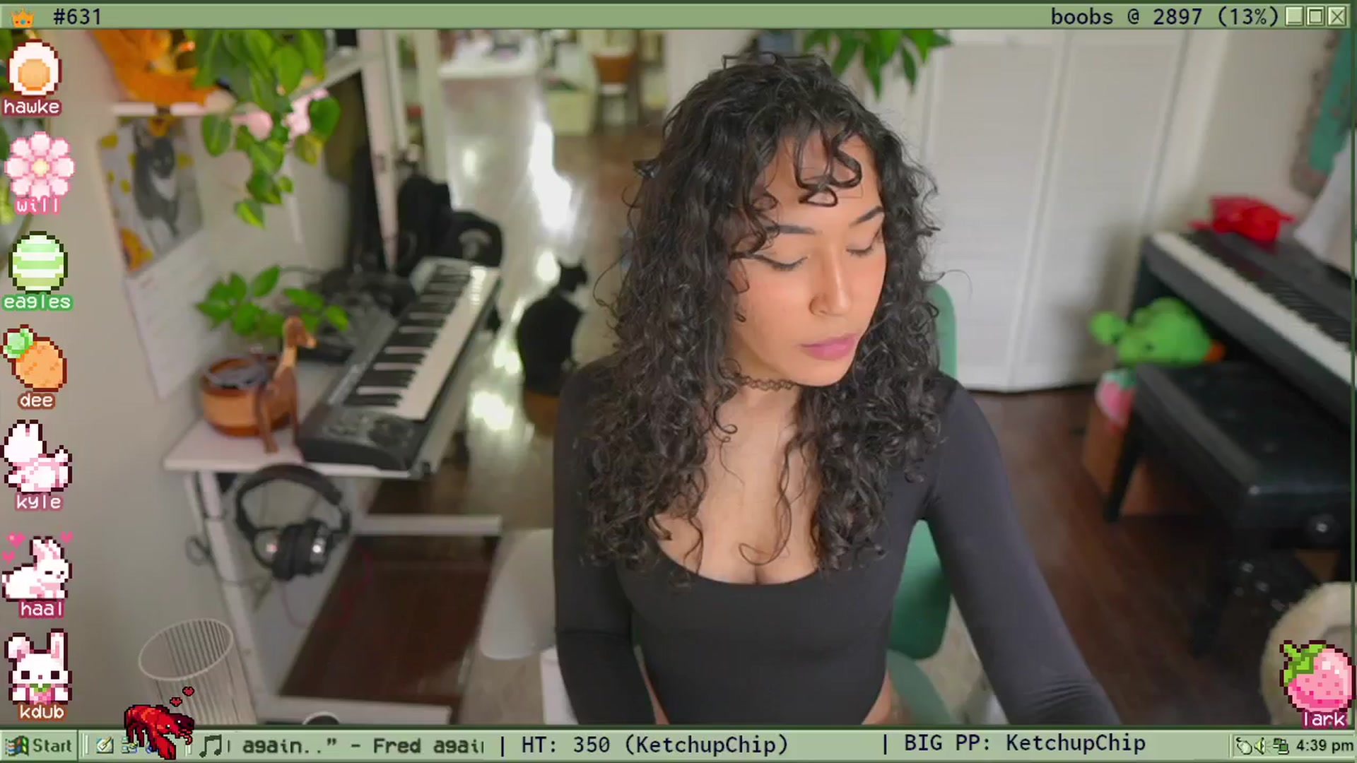 Gallery image thumbnail from TERRA's myfreecams stream on, 04/18/2025, 22:06 image 2 of 20