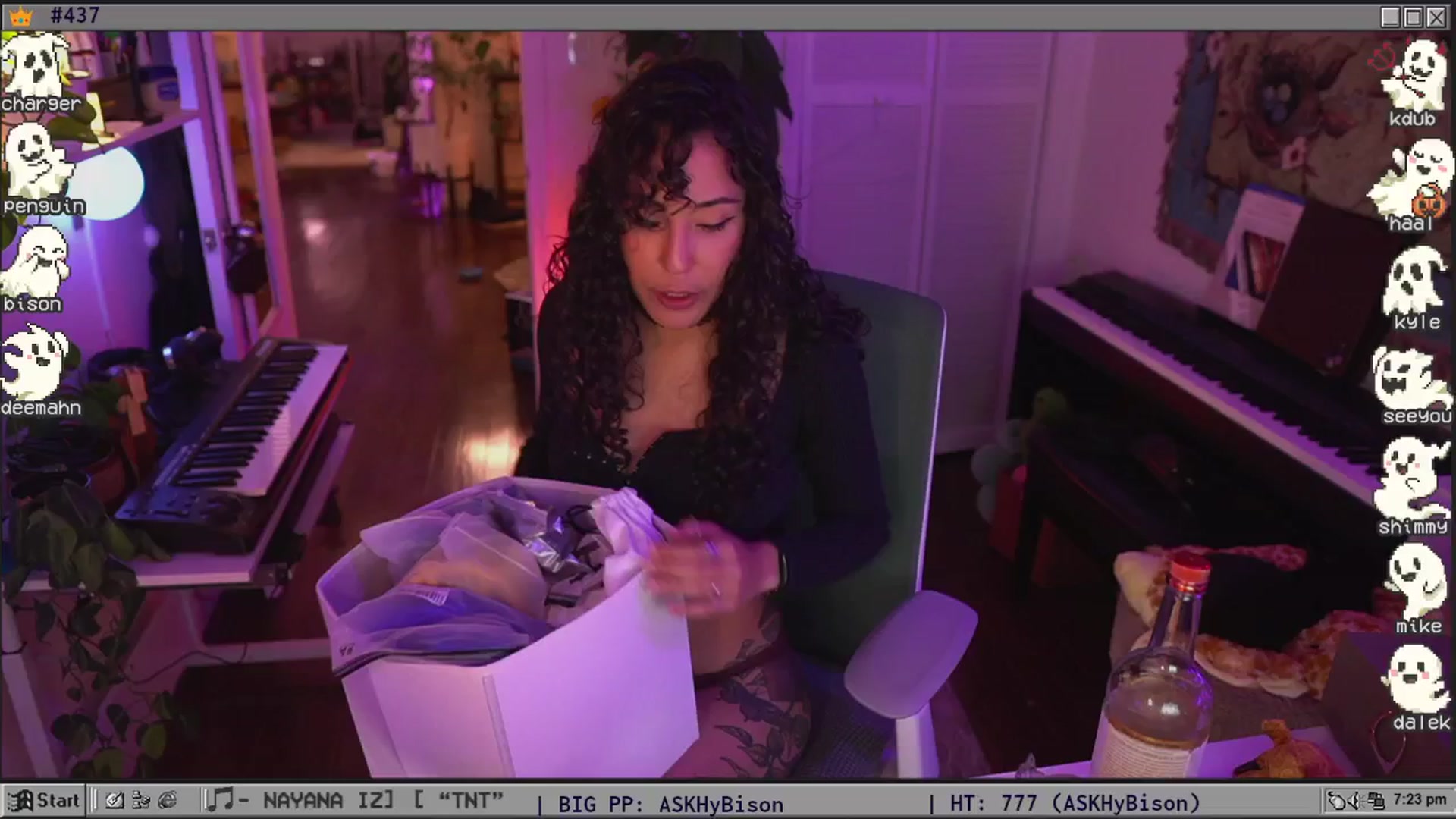 Gallery image thumbnail from TERRA's myfreecams stream on, 10/25/2025, 24:03 image 9 of 20