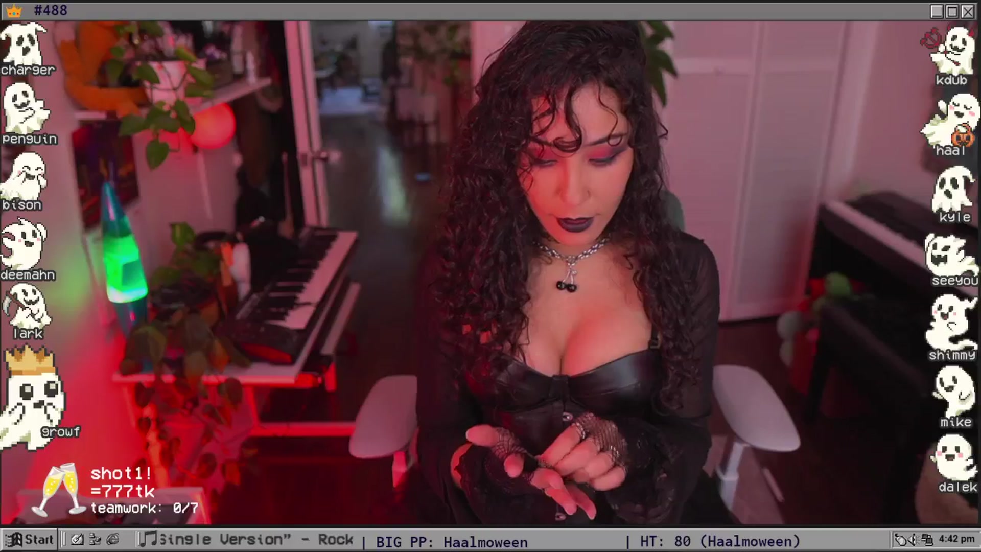 Gallery image thumbnail from TERRA's myfreecams stream on, 10/31/2025, 20:46 image 19 of 20